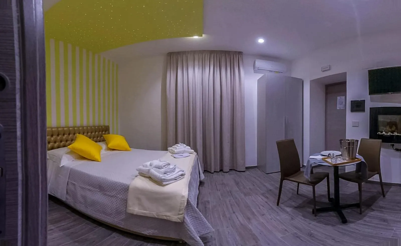 Photo of the whole room, Bed in Le Origini Rooms&Suite