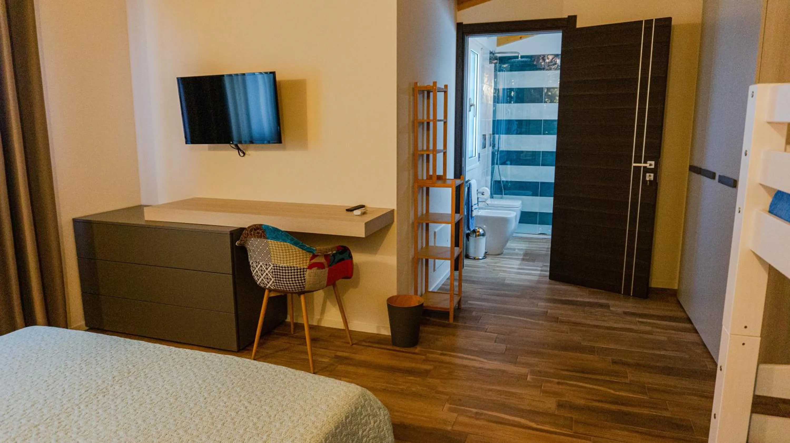 Photo of the whole room, Bed in B&B Montrabu