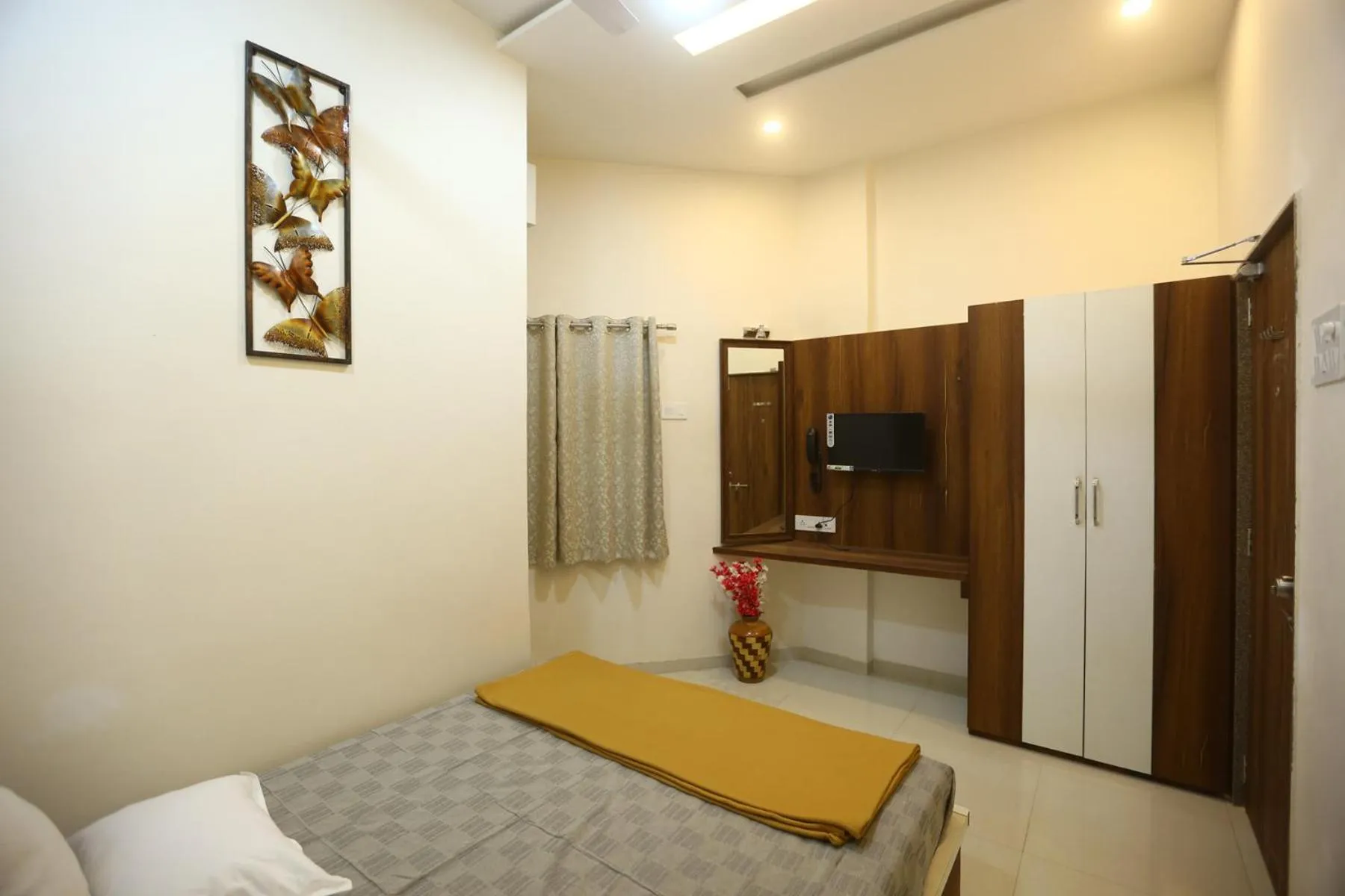 Photo of the whole room, Bed in Hotel Kissan