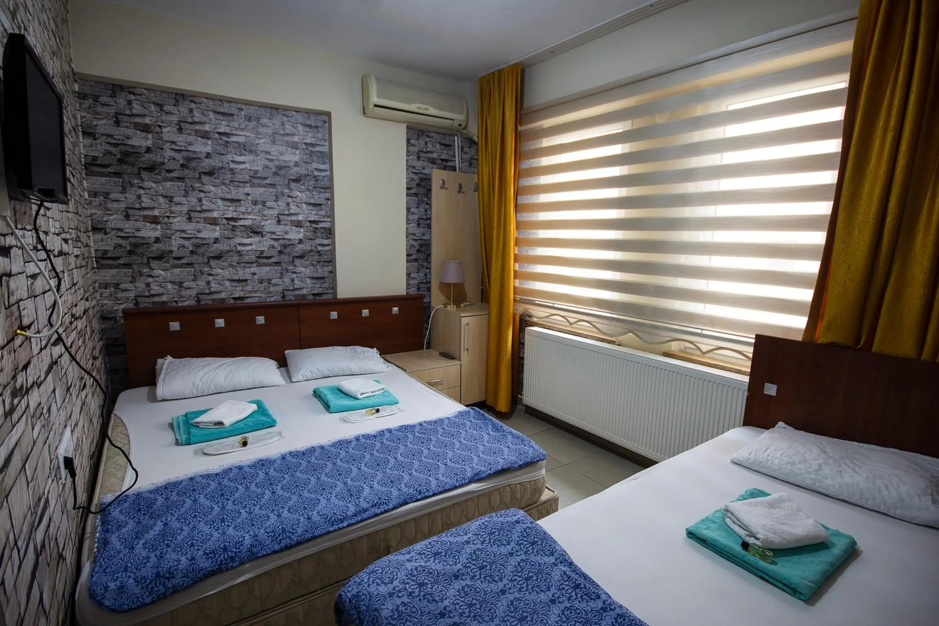 Triple Room with Bathroom in Otel 22 HOME