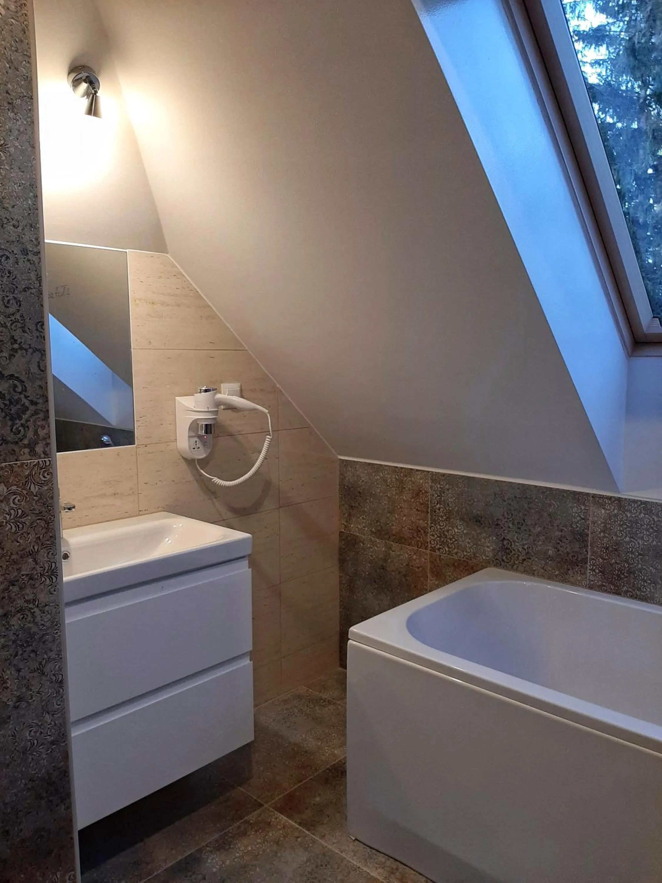 Bathroom, Bed in Narciarski Dworek