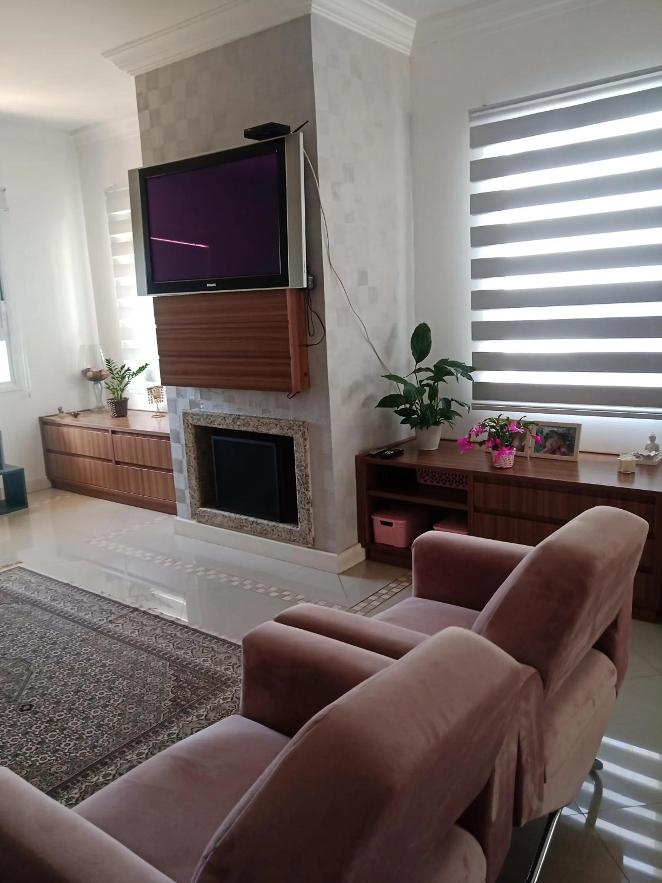 Communal lounge/ TV room in Pousada La Casona