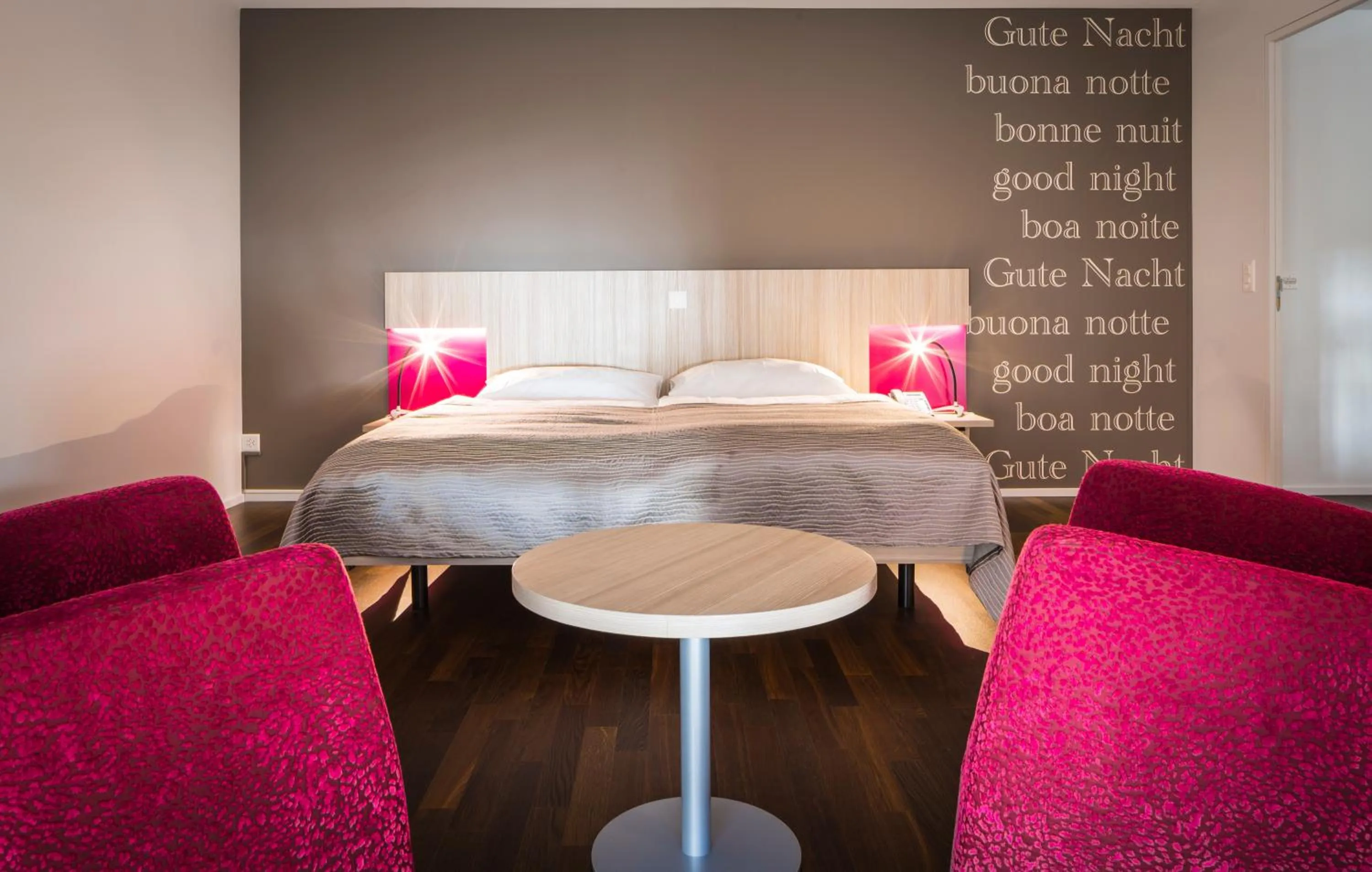 Photo of the whole room in Baxter Hotel