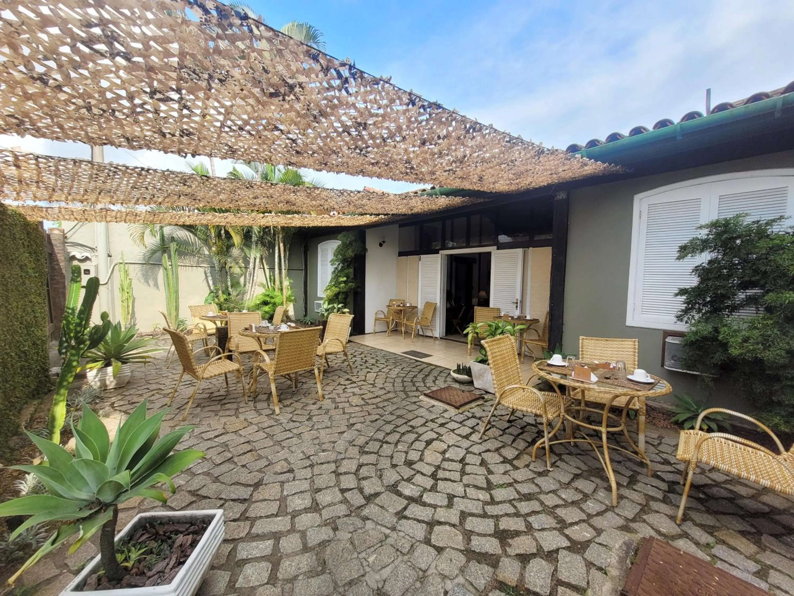 Inner courtyard view in Pousada Casa Centro Búzios
