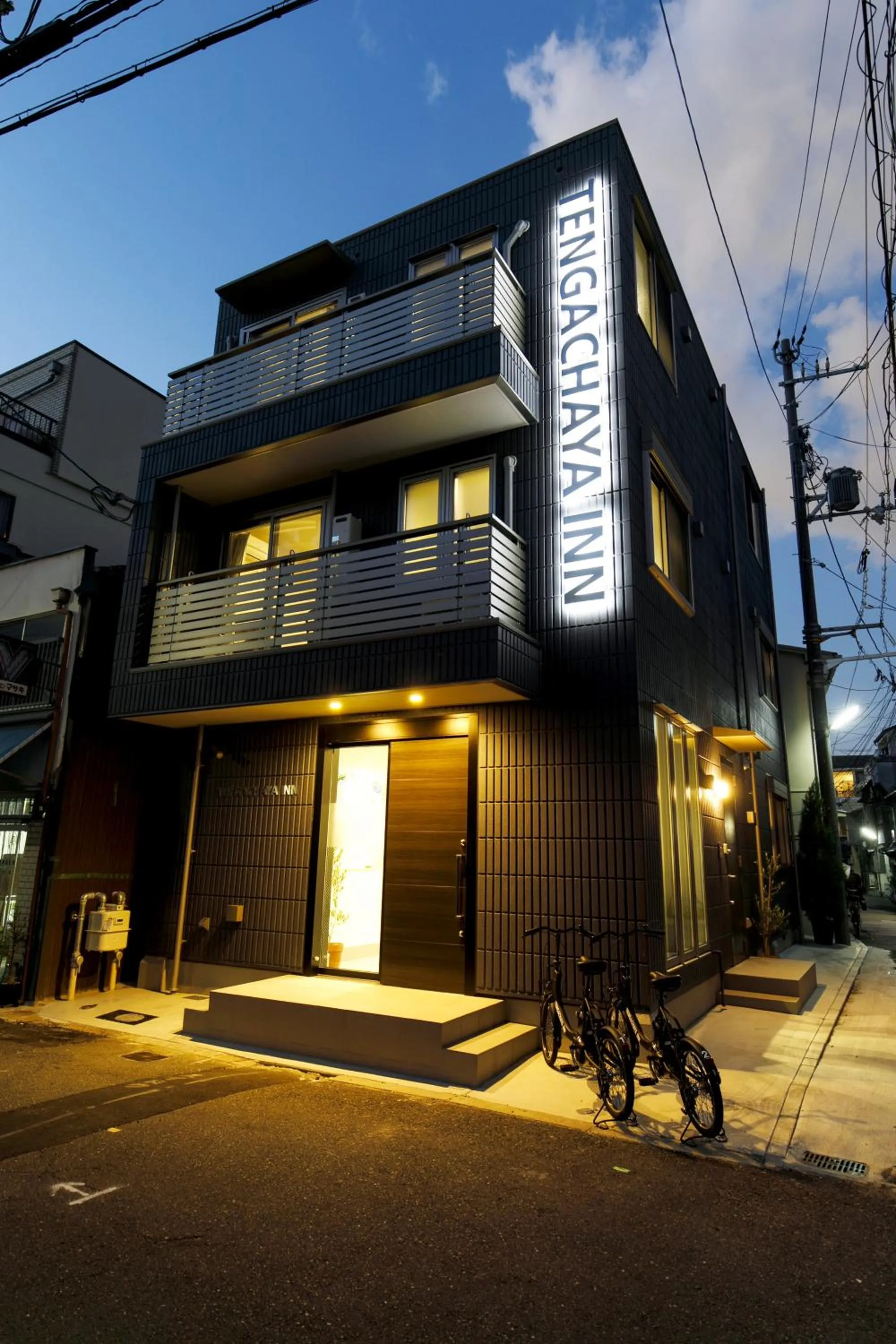 Facade/entrance in TENGACHAYA INN