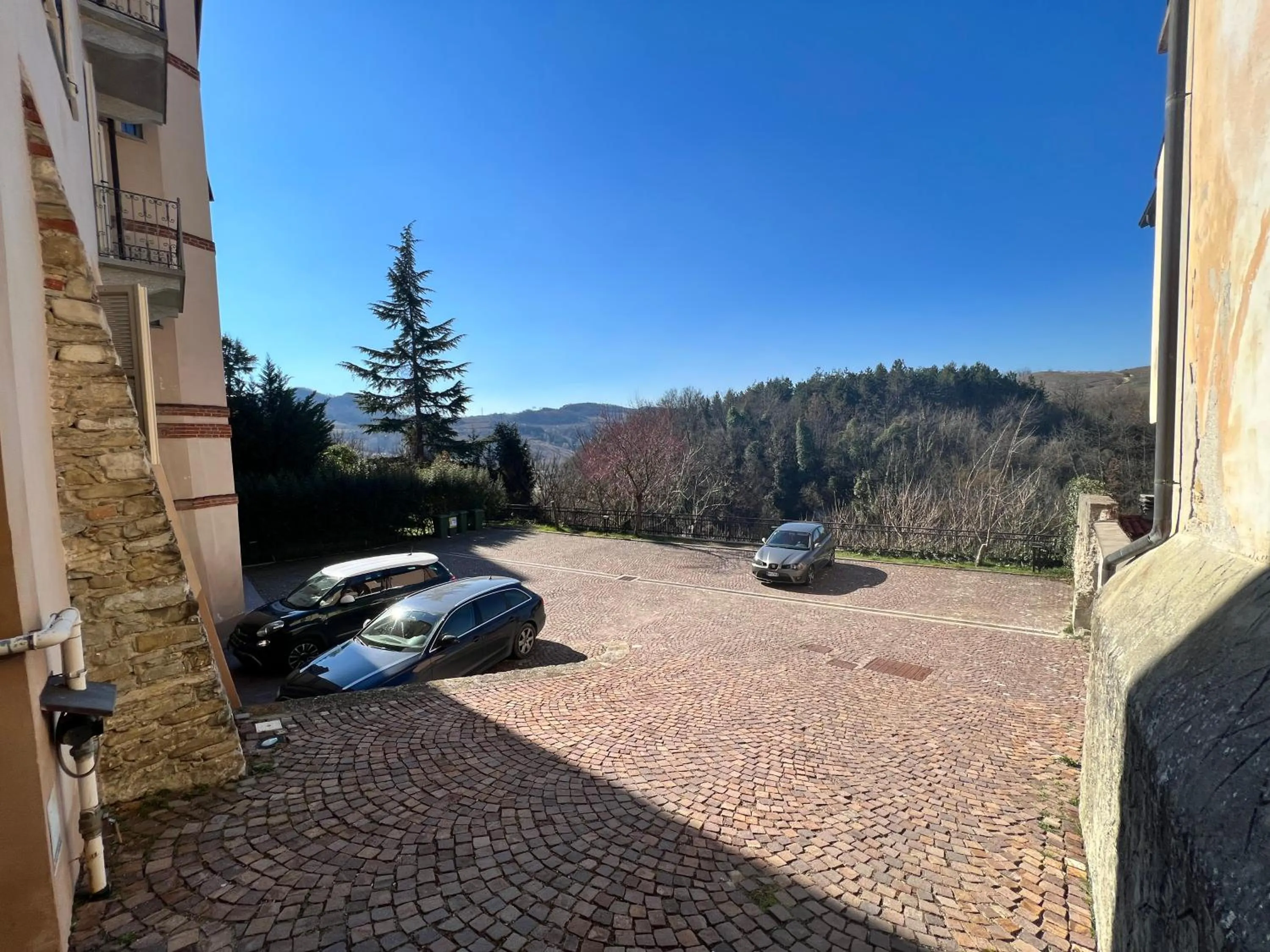Parking in Il Castello di Bubbio