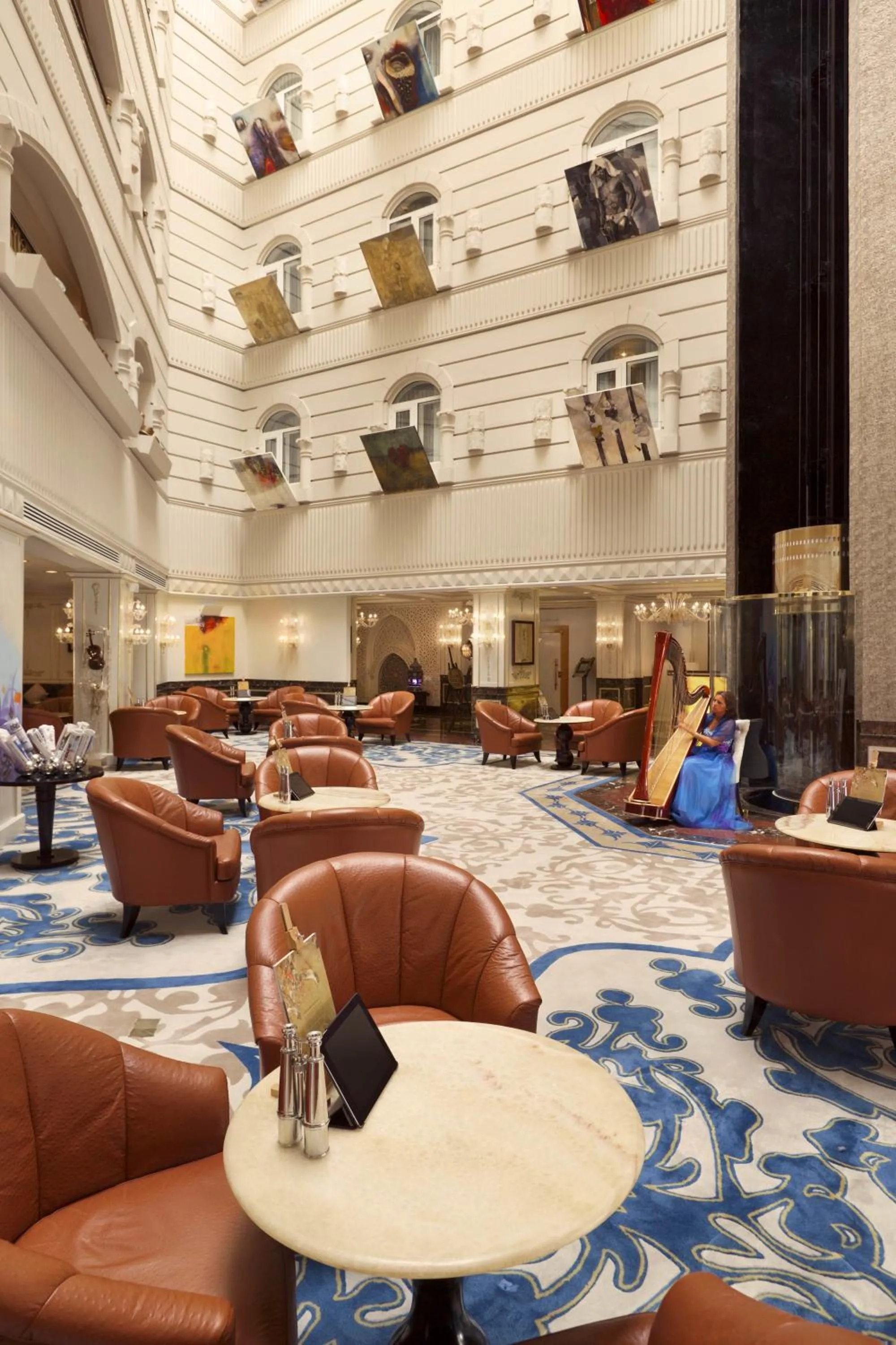 Lounge or bar in Grand Regency Doha, Trademark Collection by Wyndham