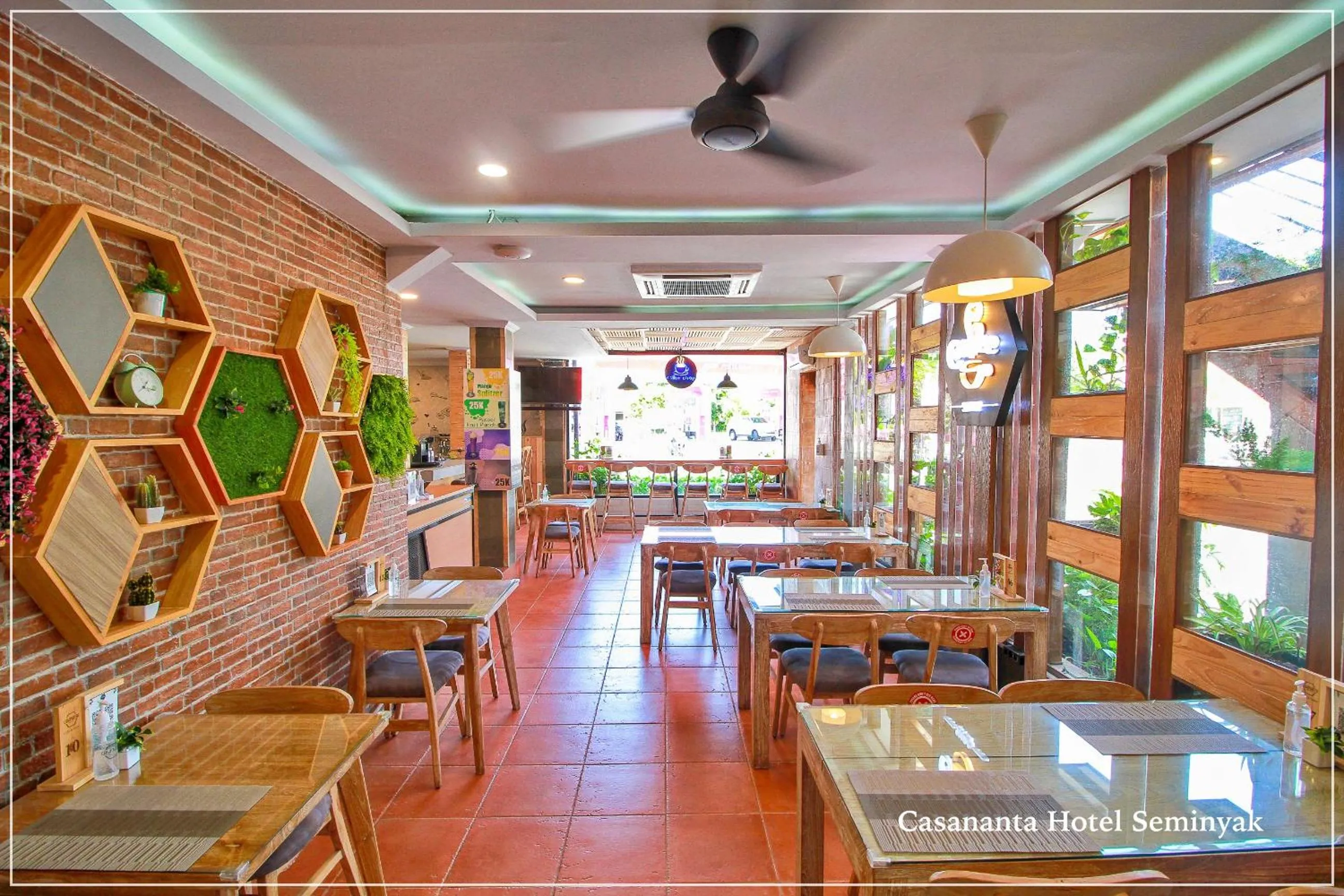 Restaurant/places to eat in Casananta Seminyak