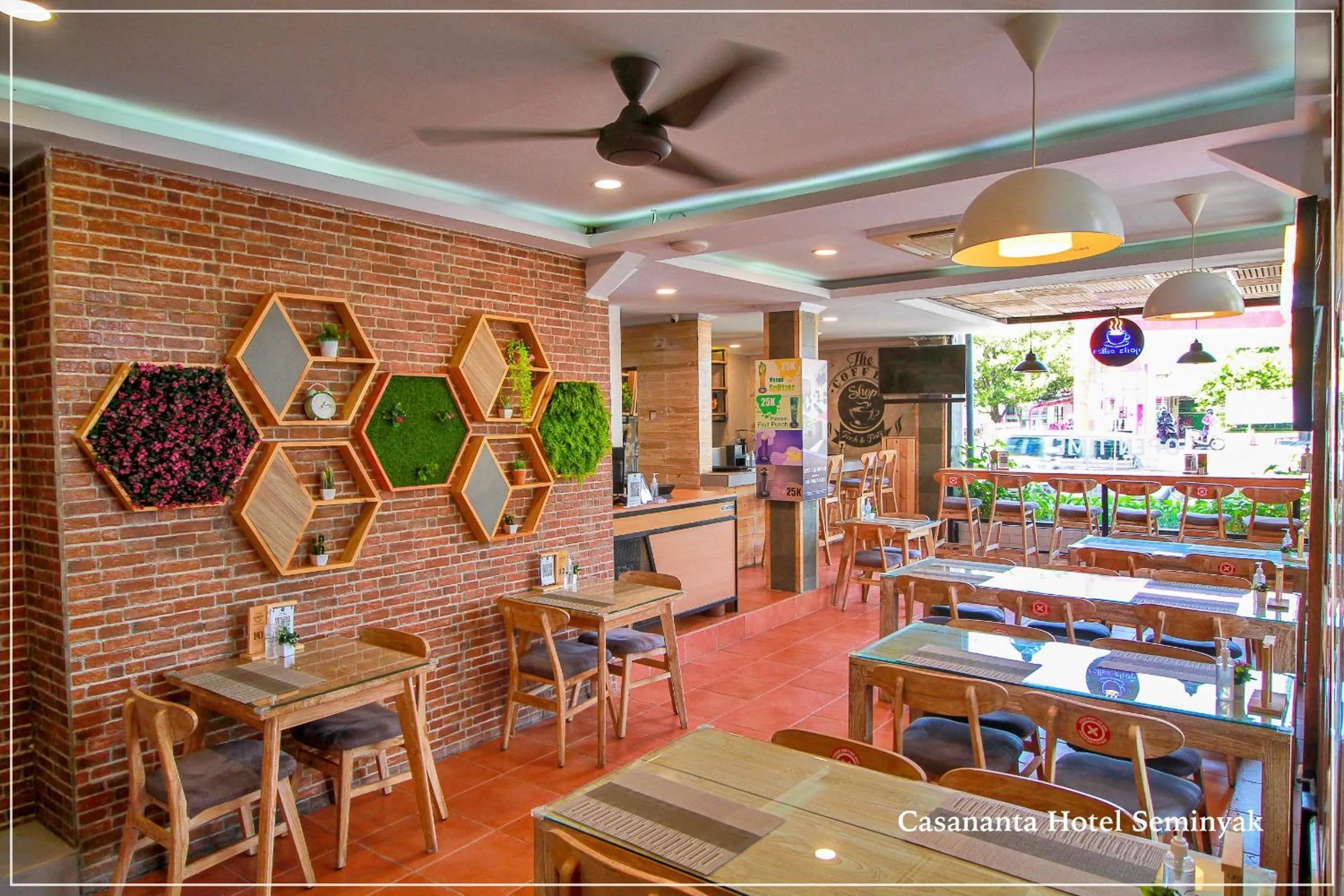 Restaurant/places to eat in Casananta Seminyak