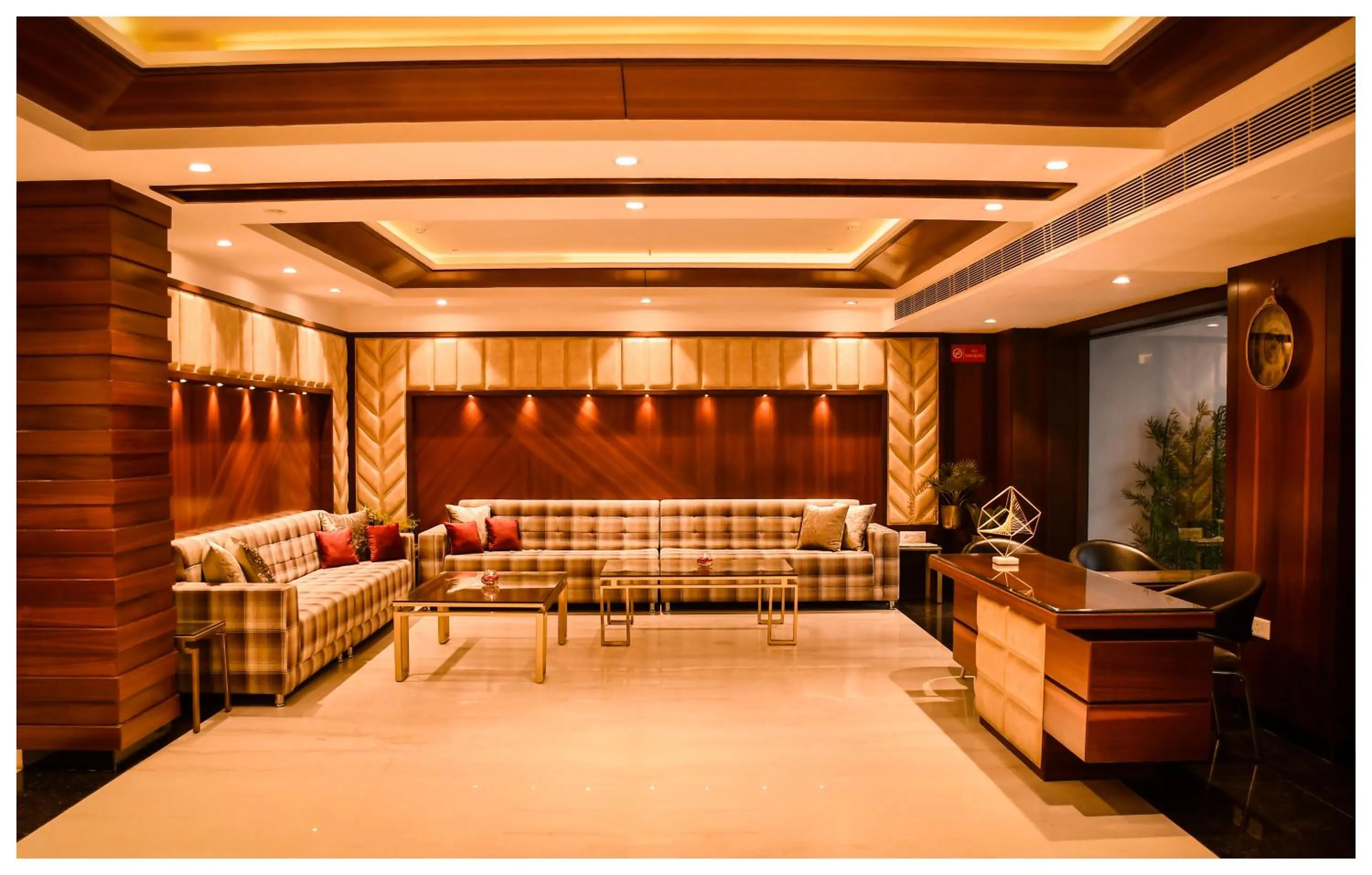 Lobby or reception in THE DOWNTOWN