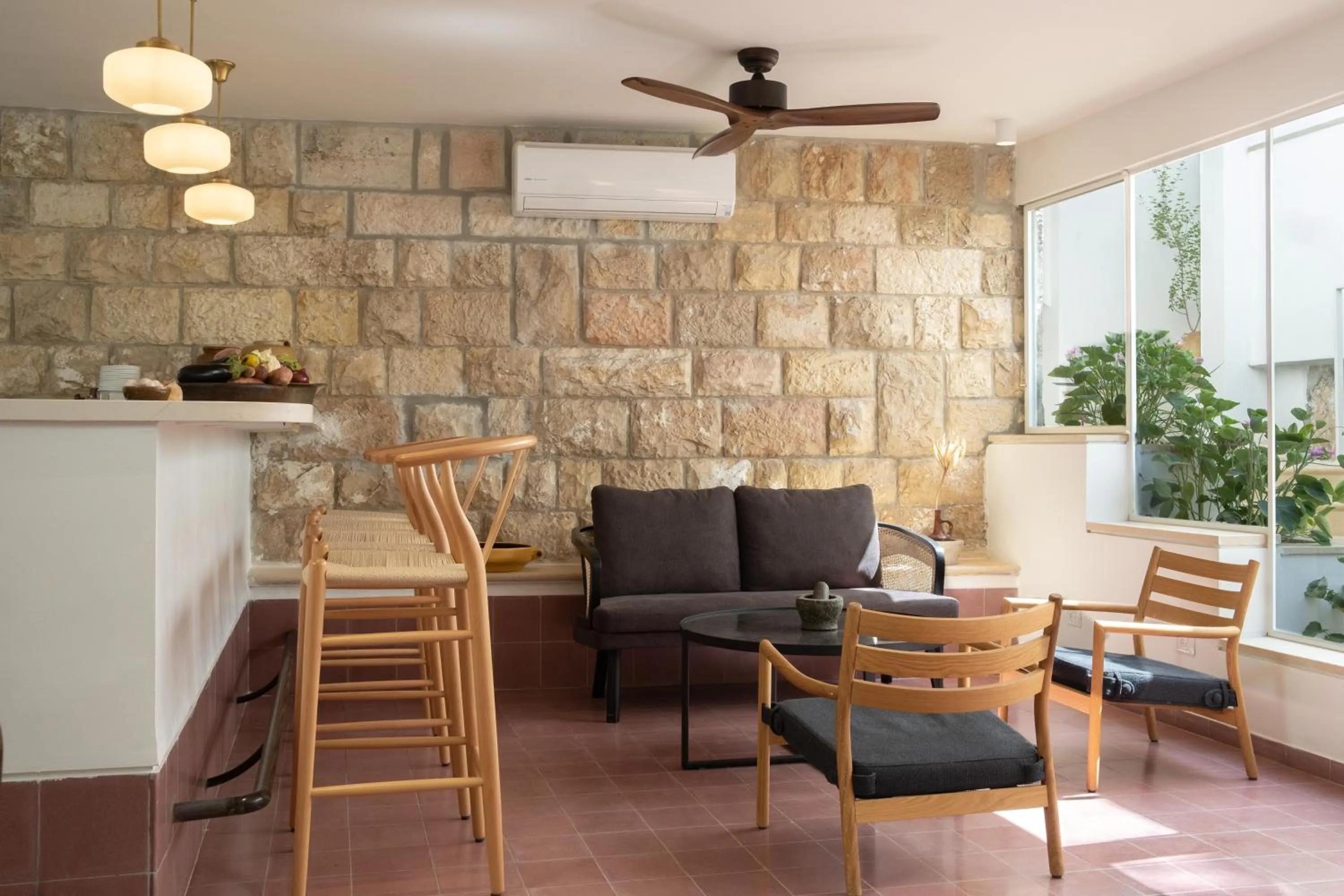 Restaurant/places to eat in Khan Ein Karem Boutique Hotel