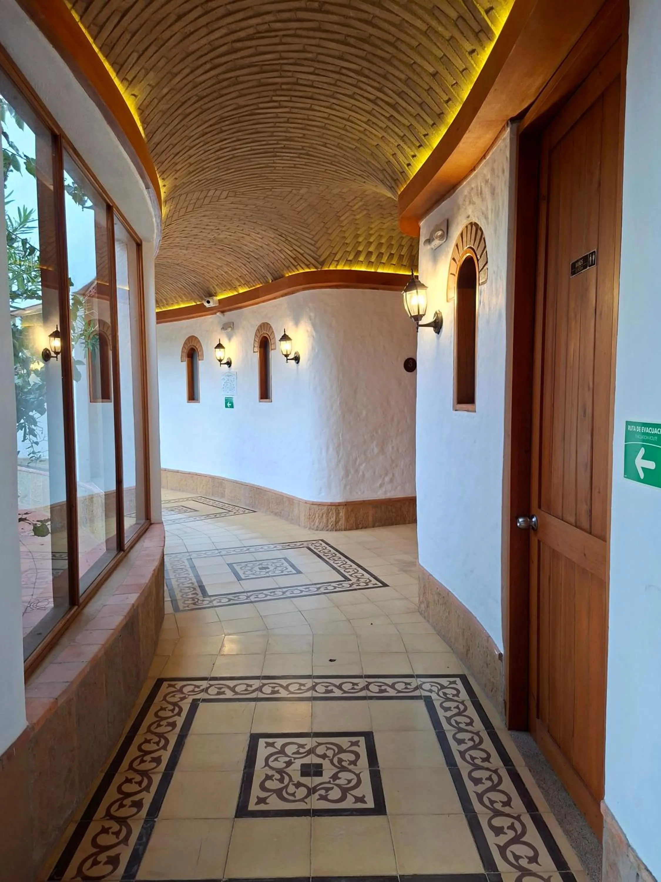 Lounge or bar in La Alhambra Hotel Boutique