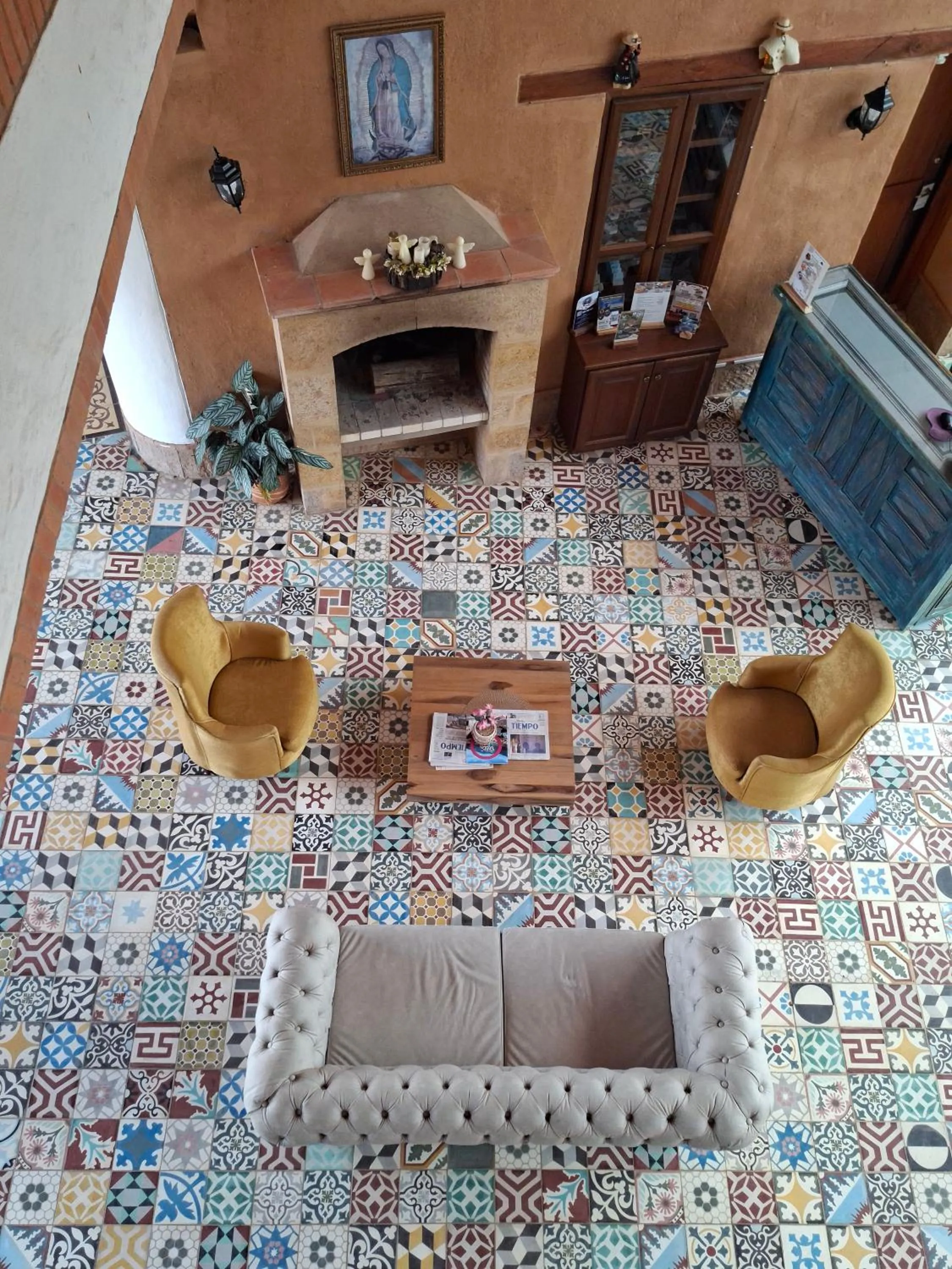 Living room in La Alhambra Hotel Boutique