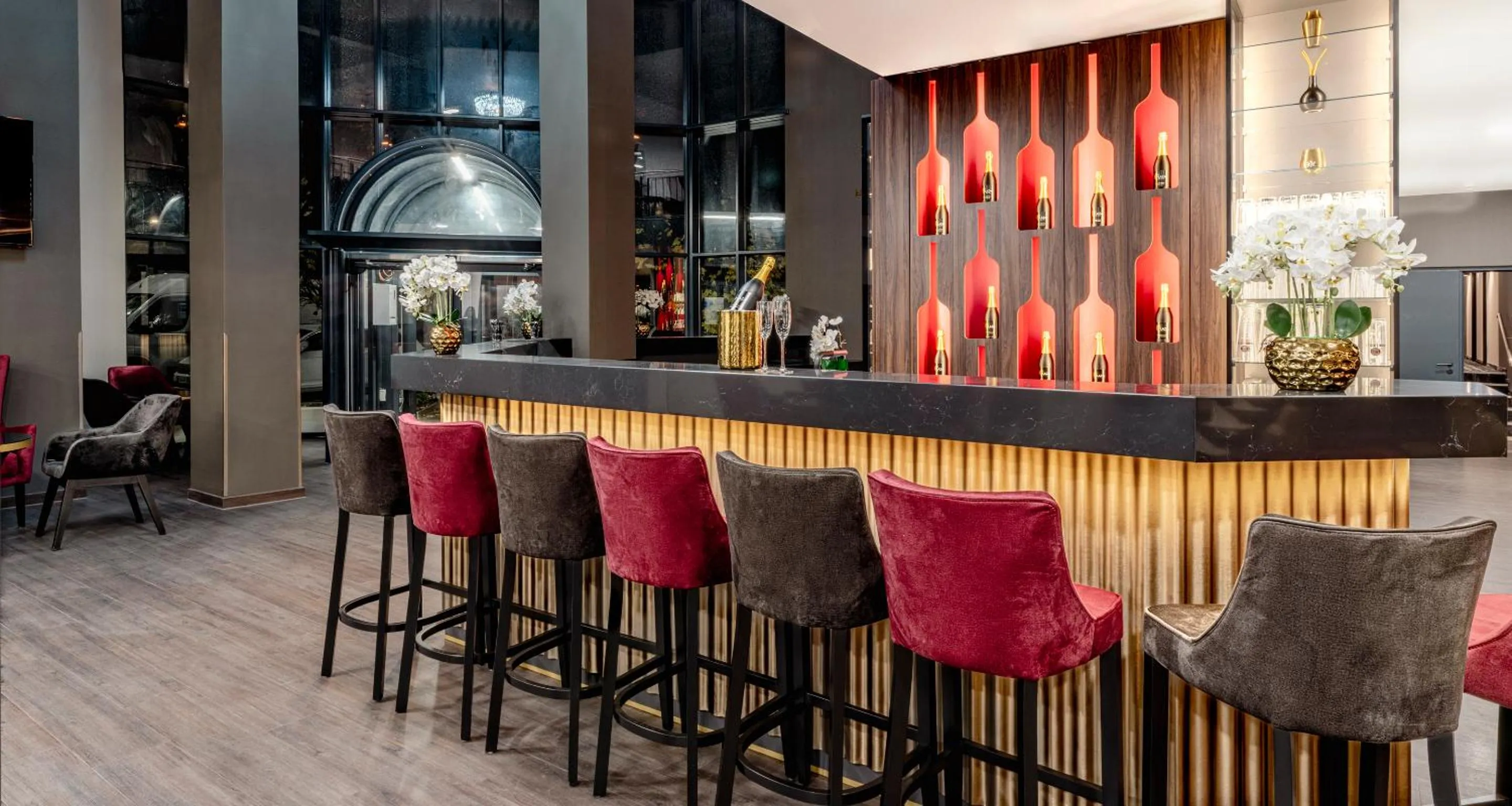 Lounge or bar in PLAZA INN Mühldorf