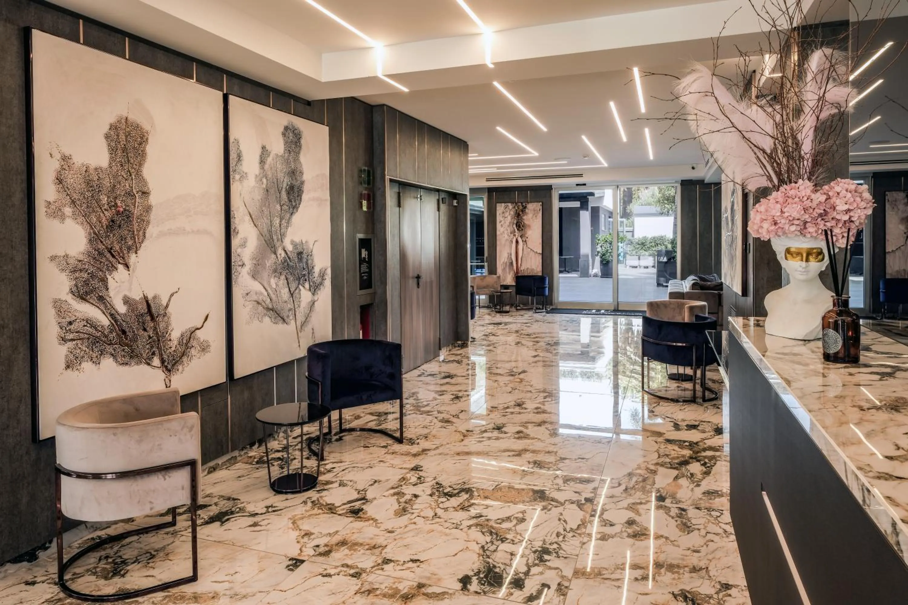 Lobby or reception in Hotel & Resort Tre Fontane Luxury