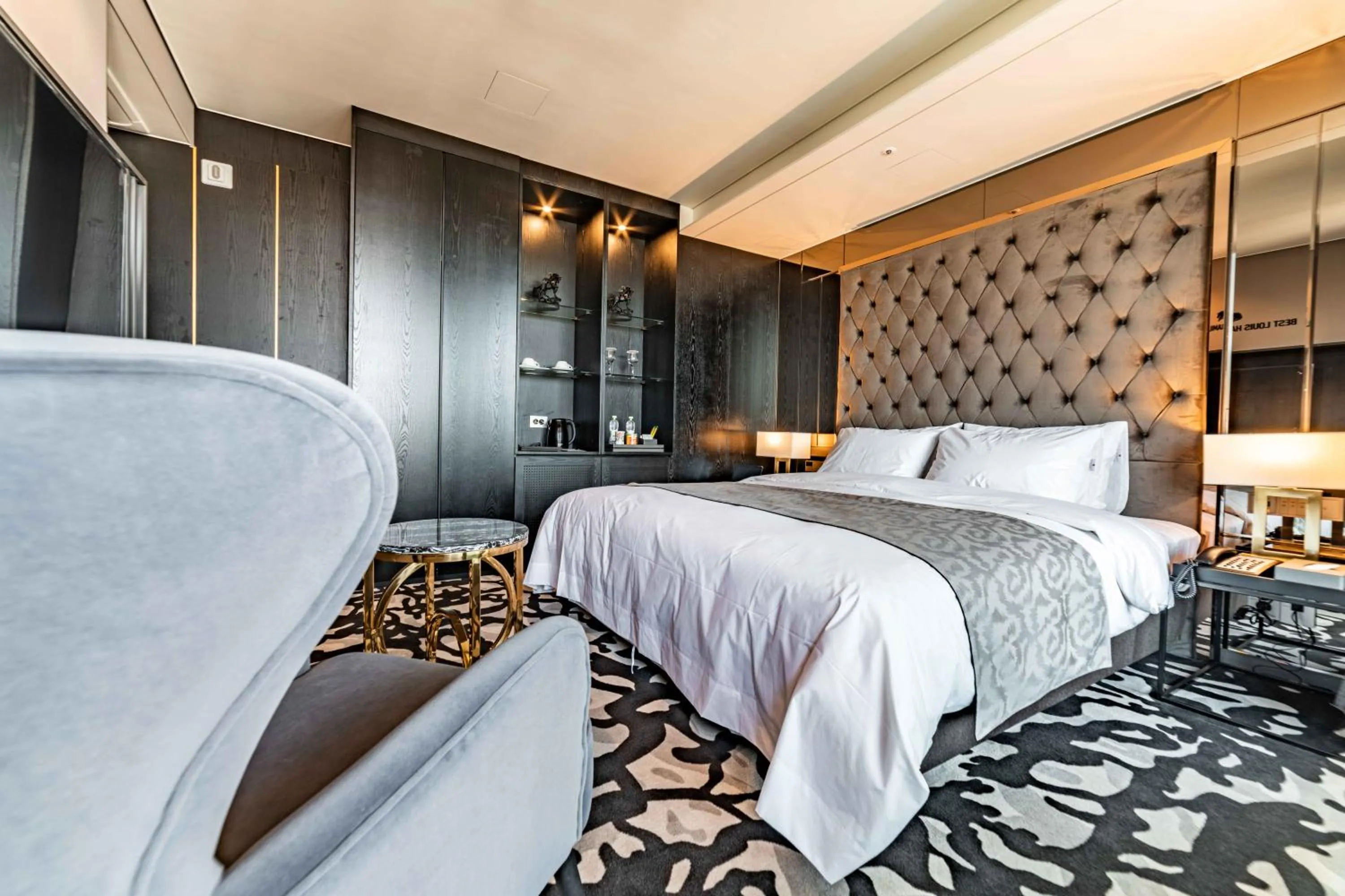 Bed in Best Louis Hamilton Hotel West Busan