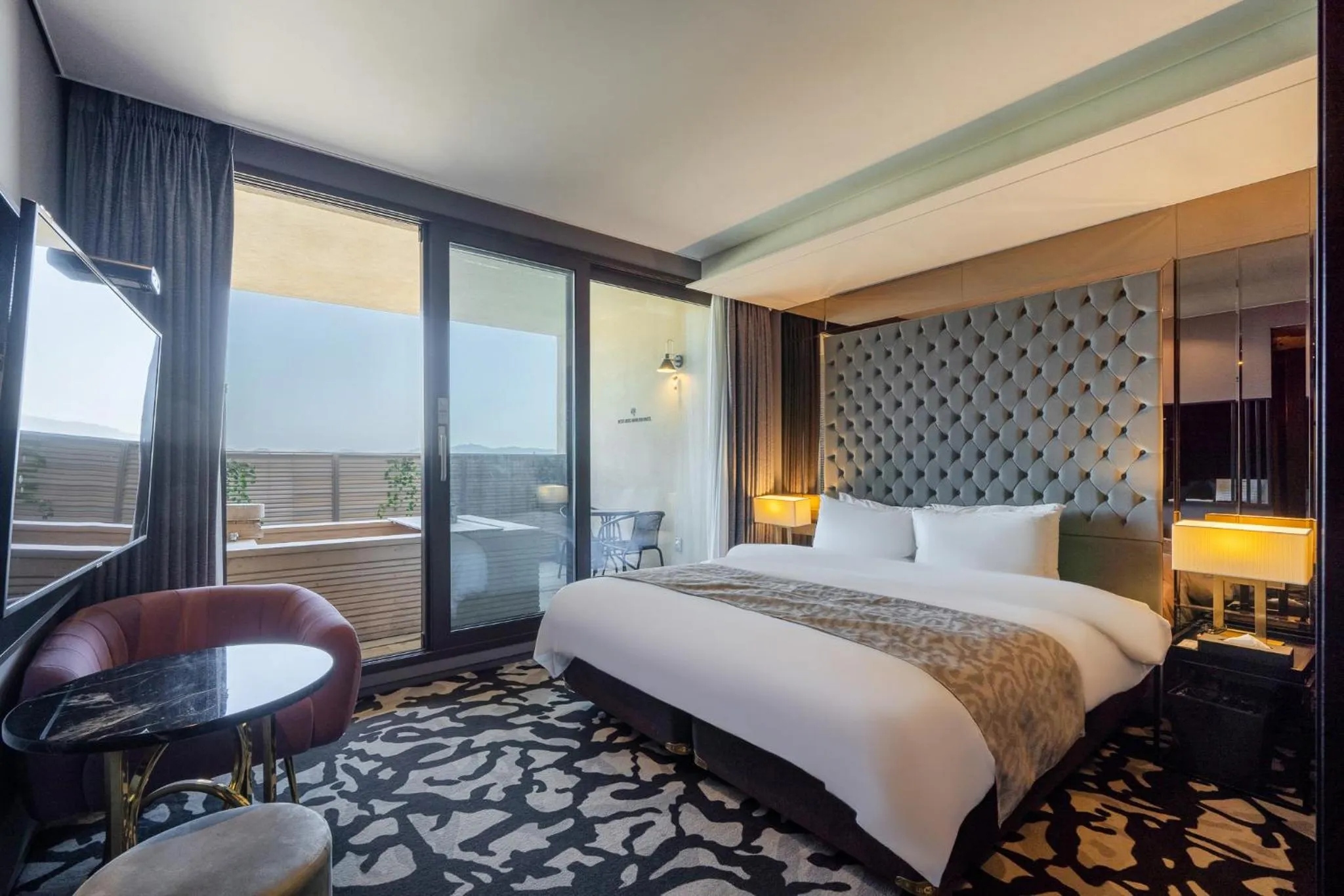 Bed in Best Louis Hamilton Hotel West Busan