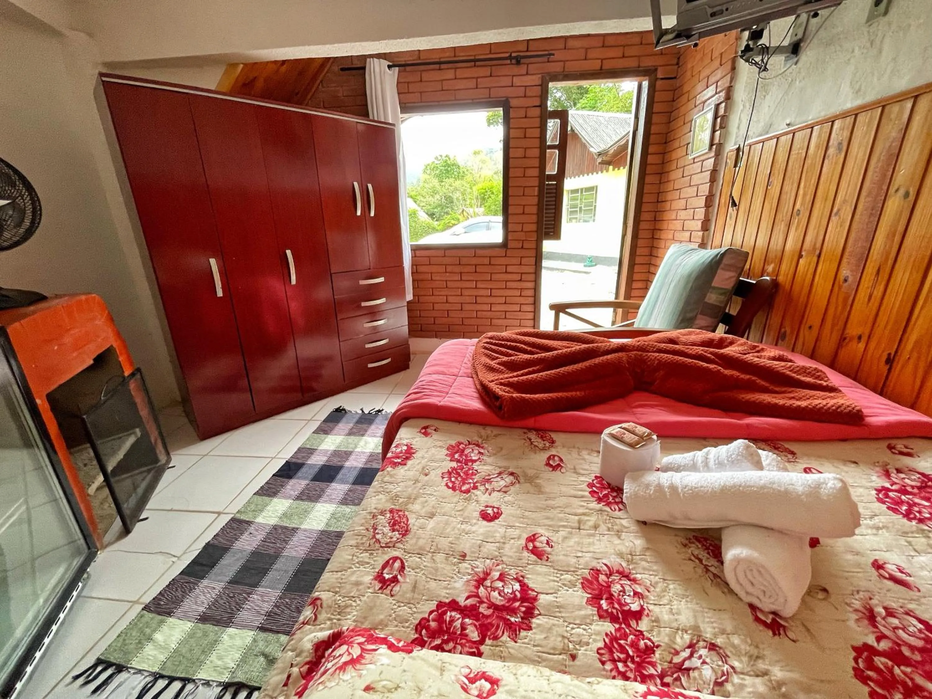 Bed in Pousada Colibri Serrano