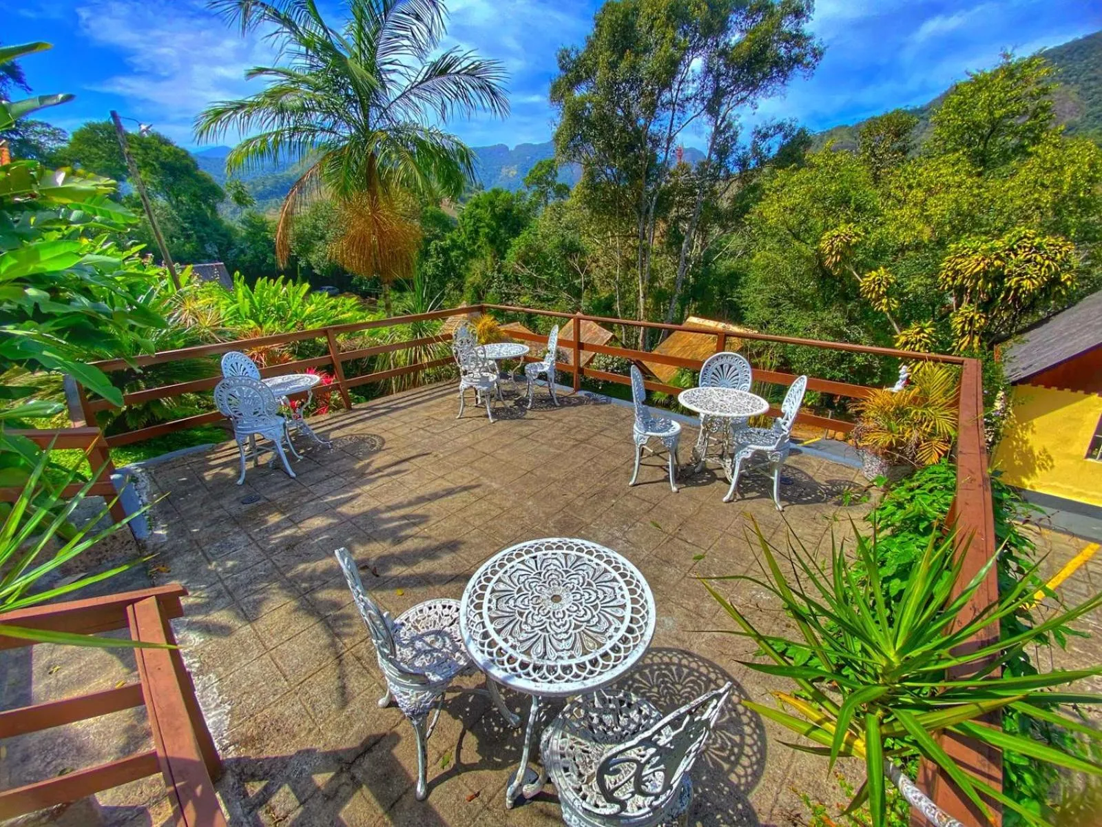 Patio in Pousada Colibri Serrano