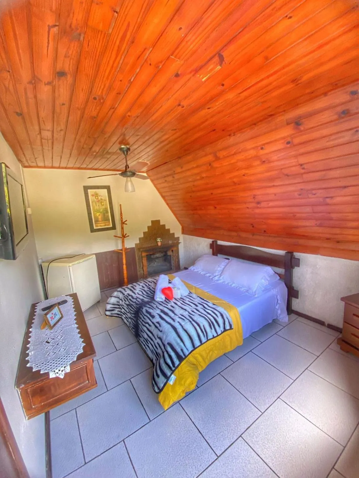 Bed in Pousada Colibri Serrano