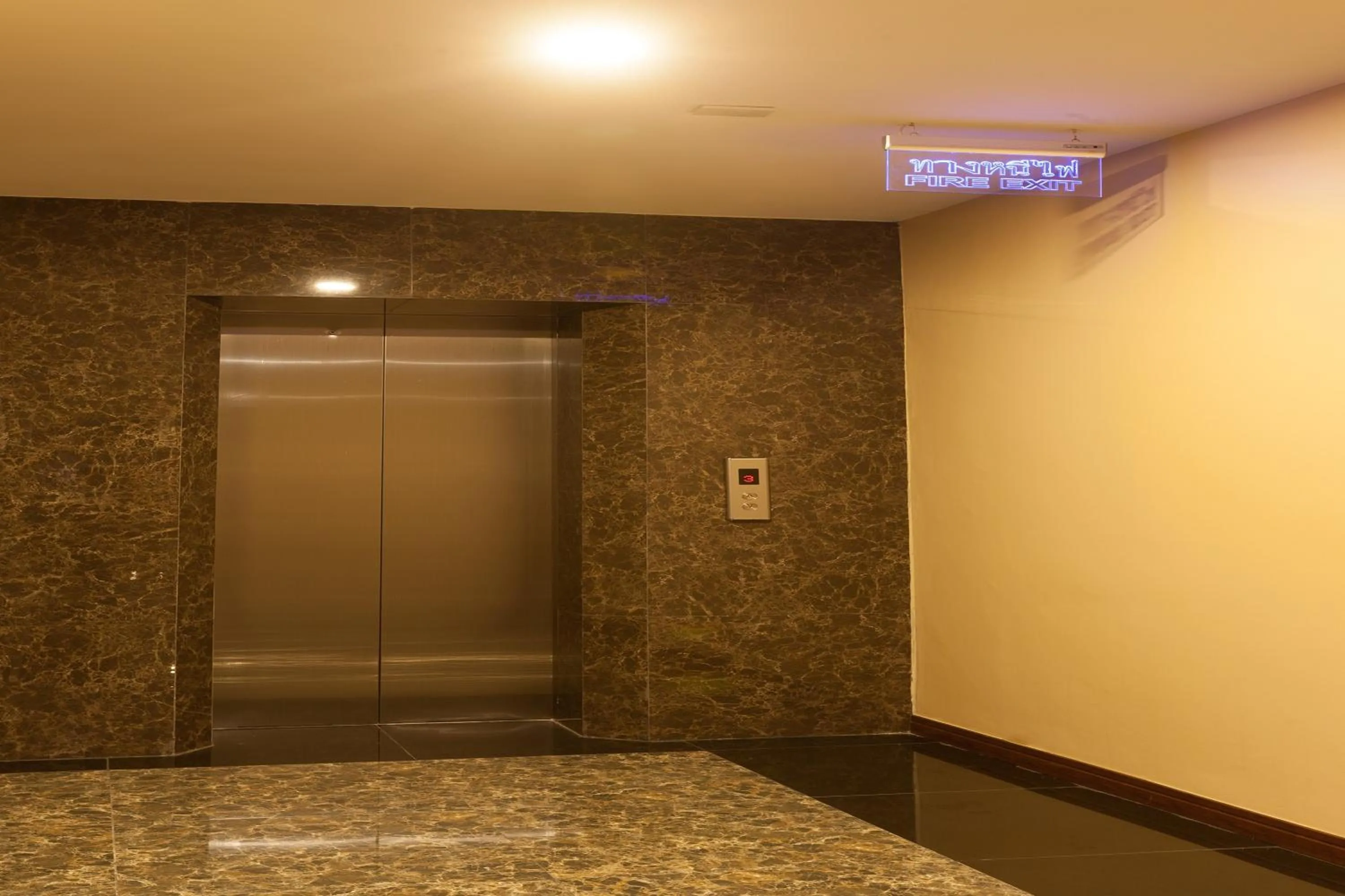 Property building in Pranee Home Phang-nga