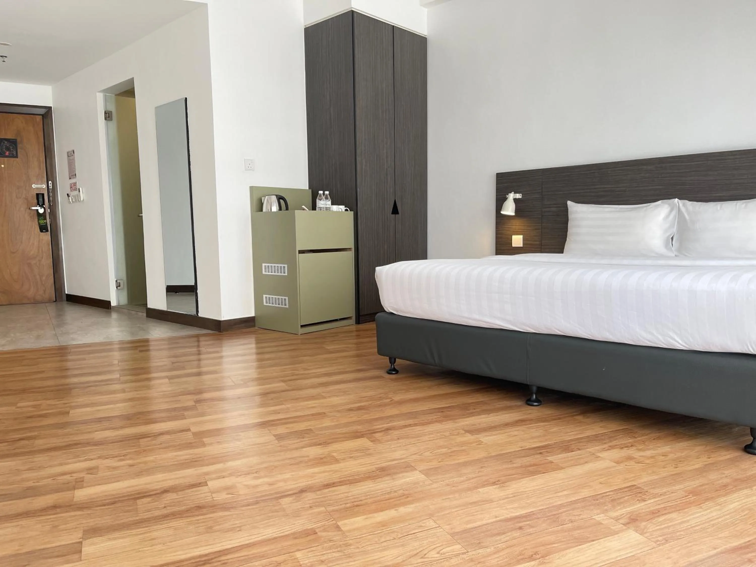 Photo of the whole room, Bed in Win Hotel