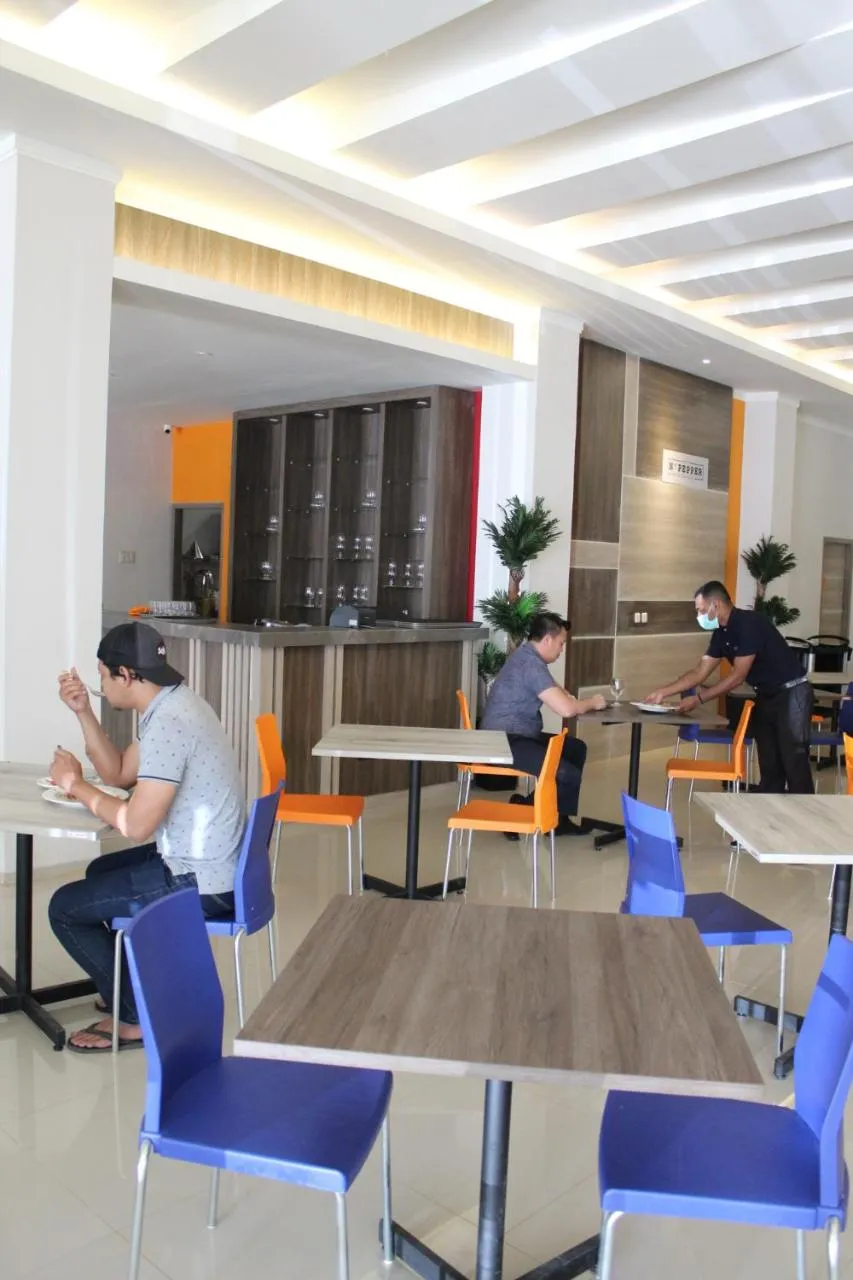 Restaurant/places to eat in Front One Budget Waena Abepura