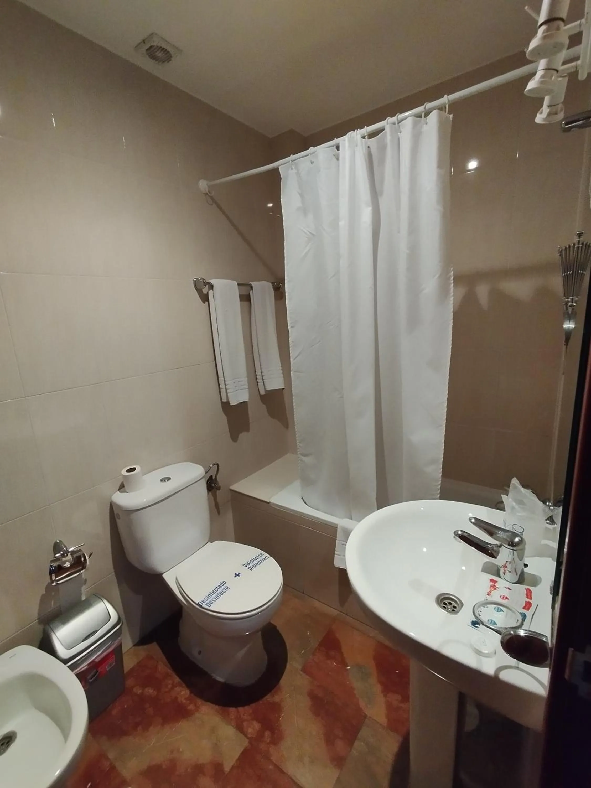 Bathroom in Hostal San Cayetano