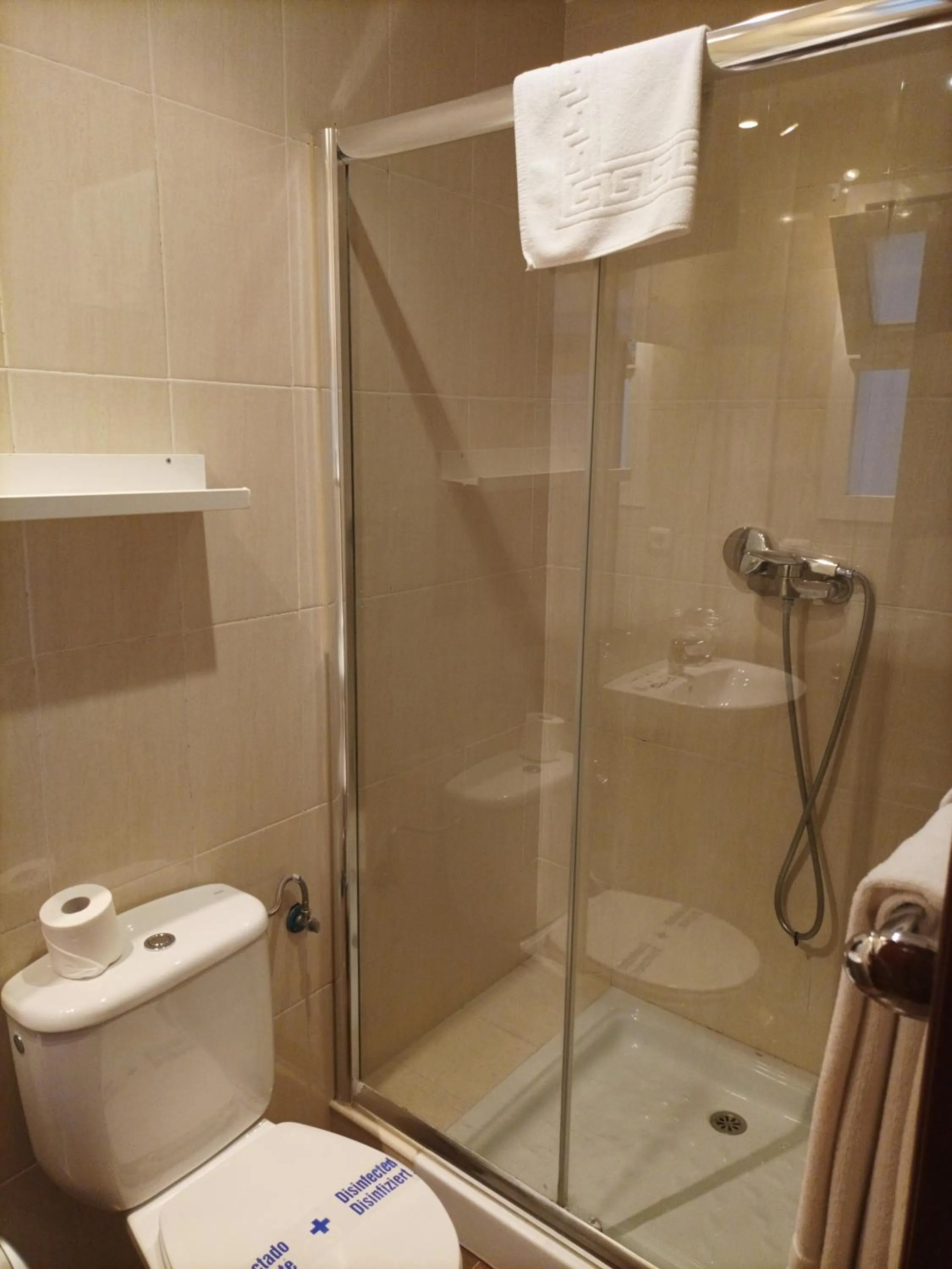 Bathroom in Hostal San Cayetano