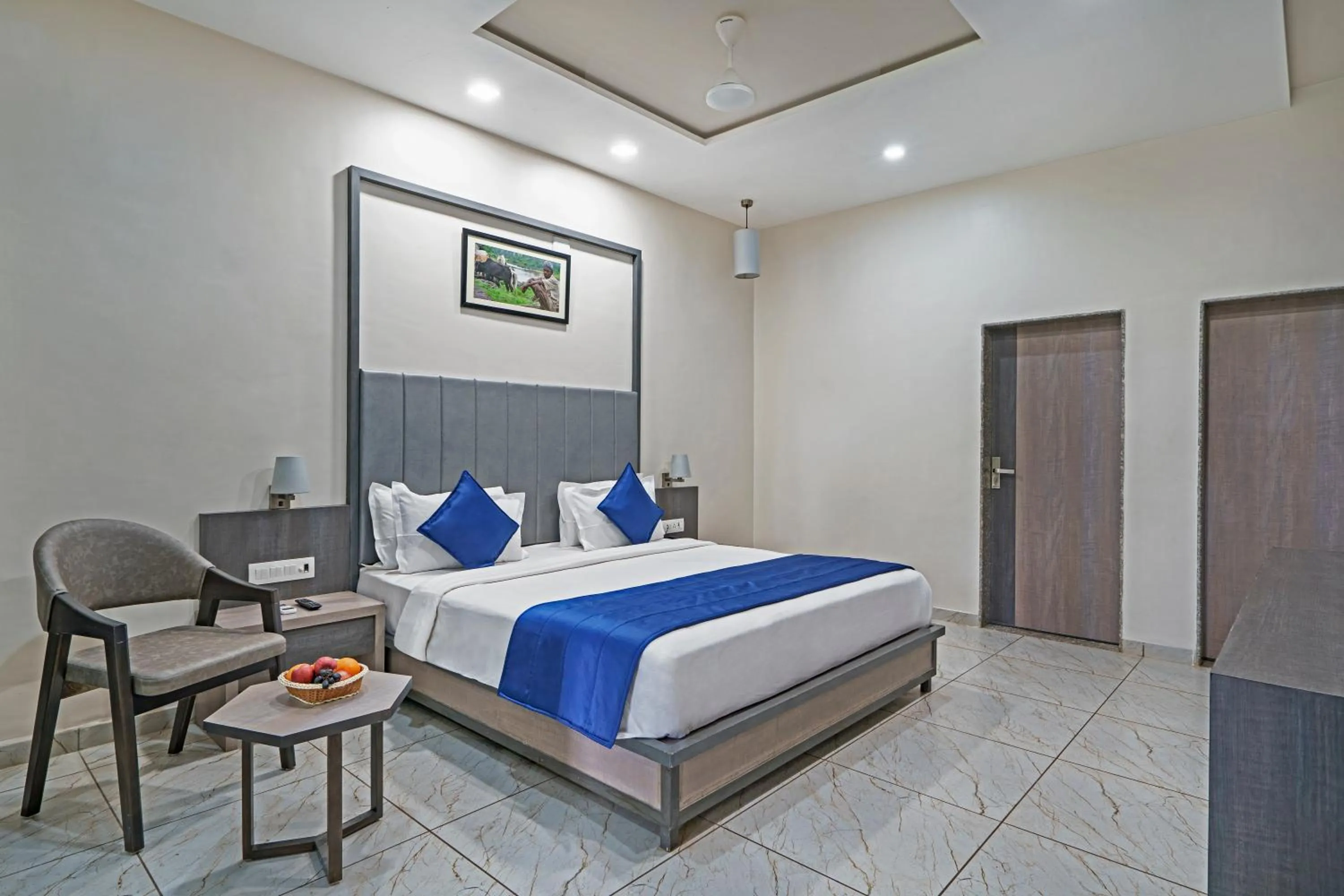 Bedroom, Bed in Sterling Gir