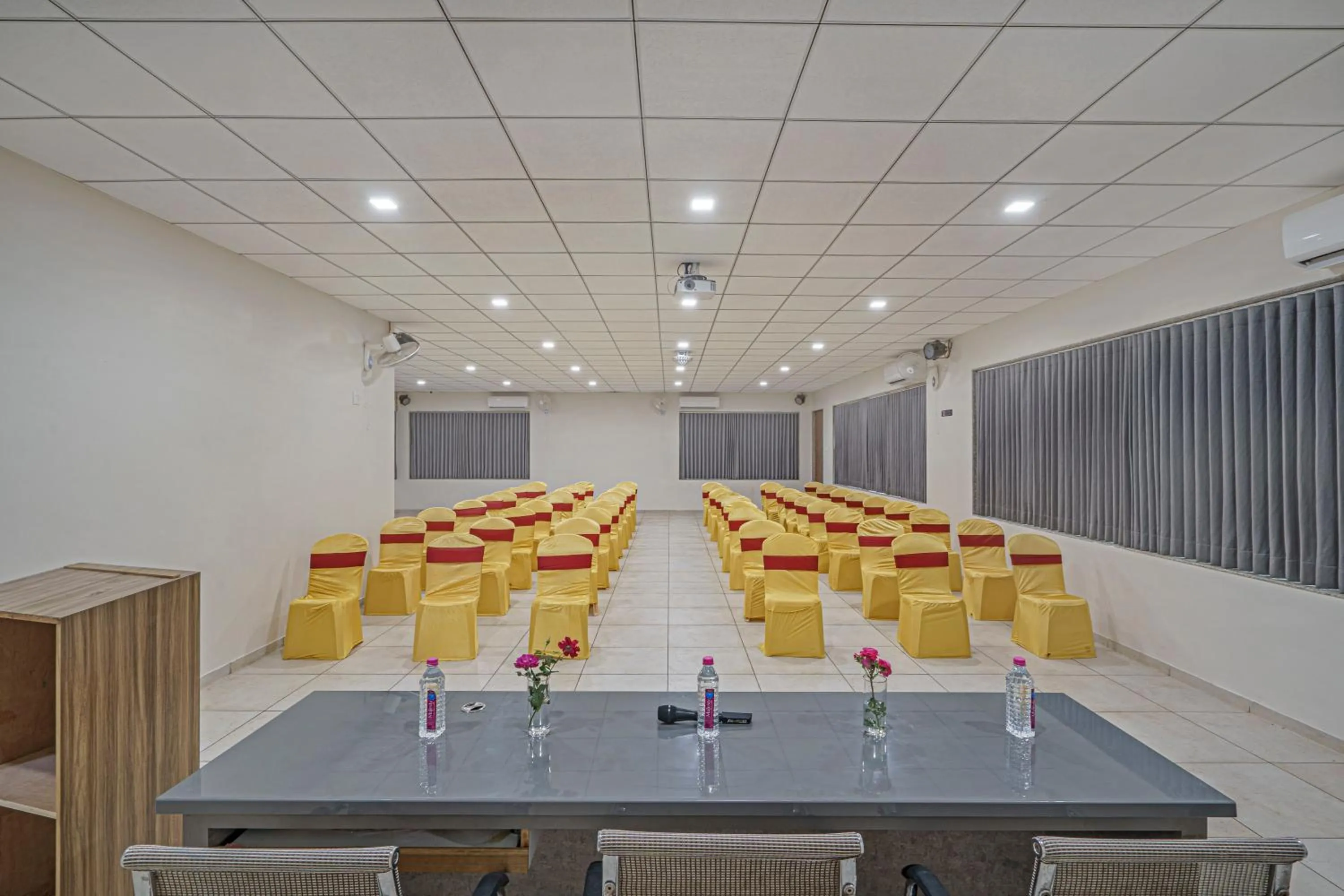 Meeting/conference room in Sterling Gir