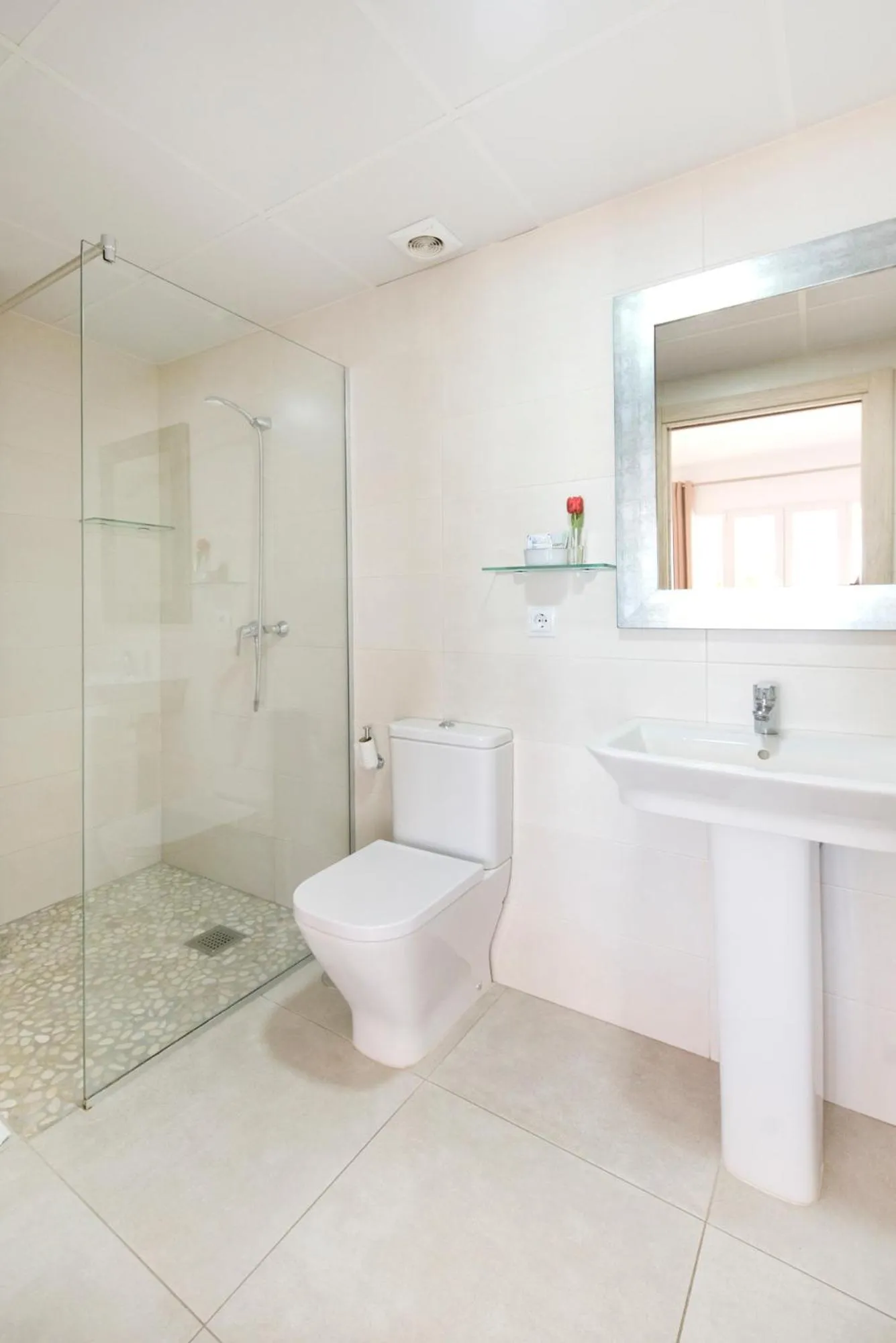 Shower in Hotel San Miguel