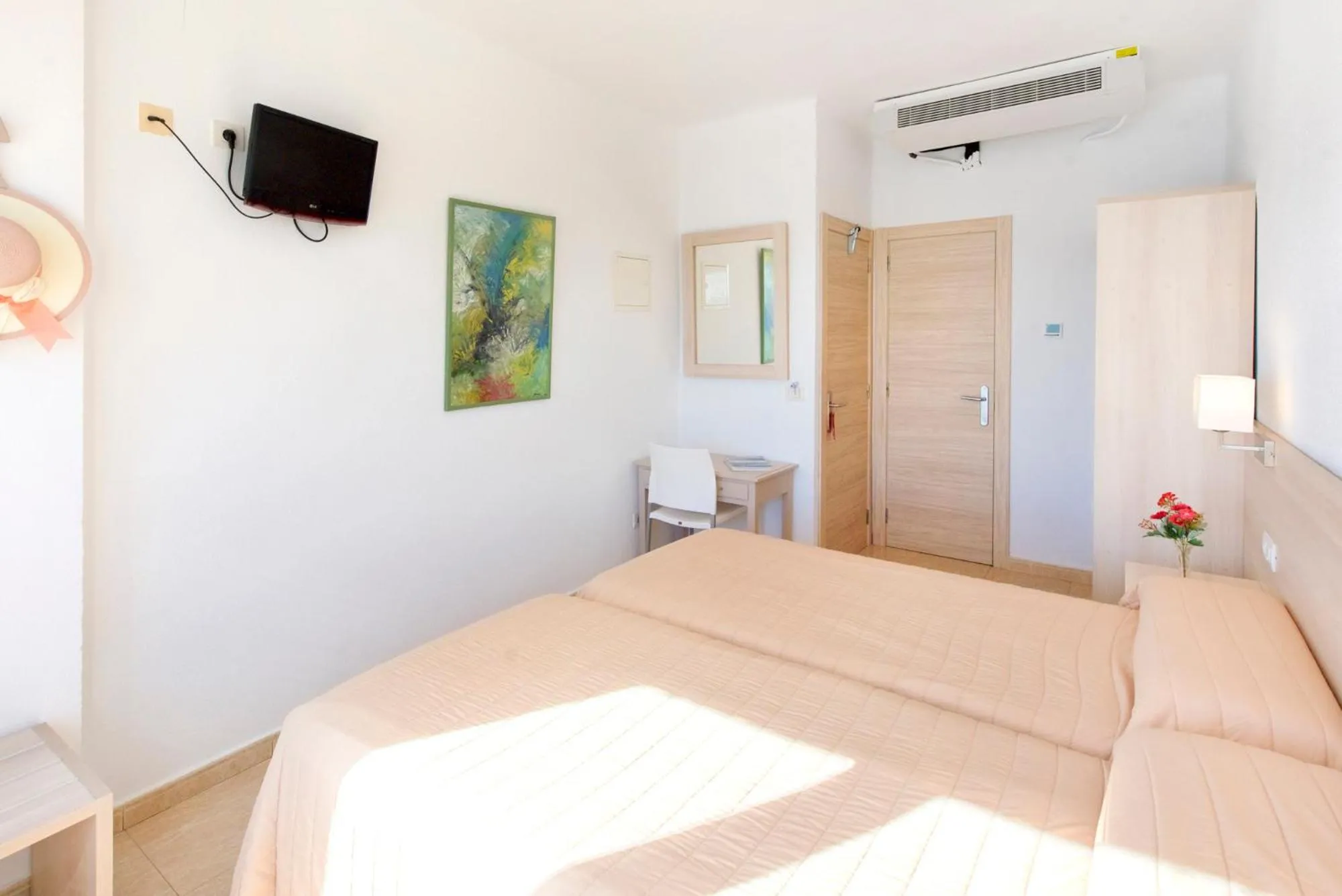 Bed in Hotel San Miguel