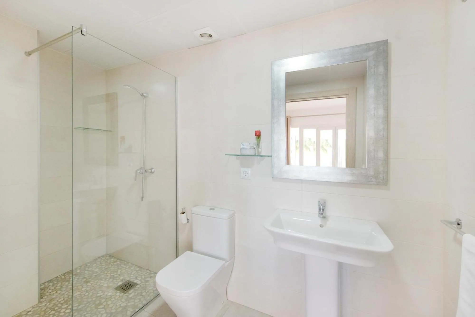 Shower in Hotel San Miguel