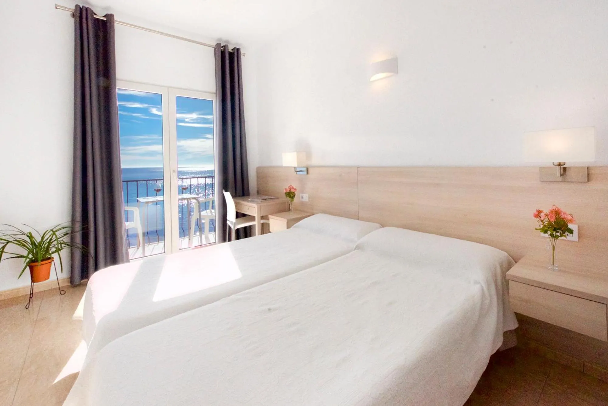 Bed in Hotel San Miguel