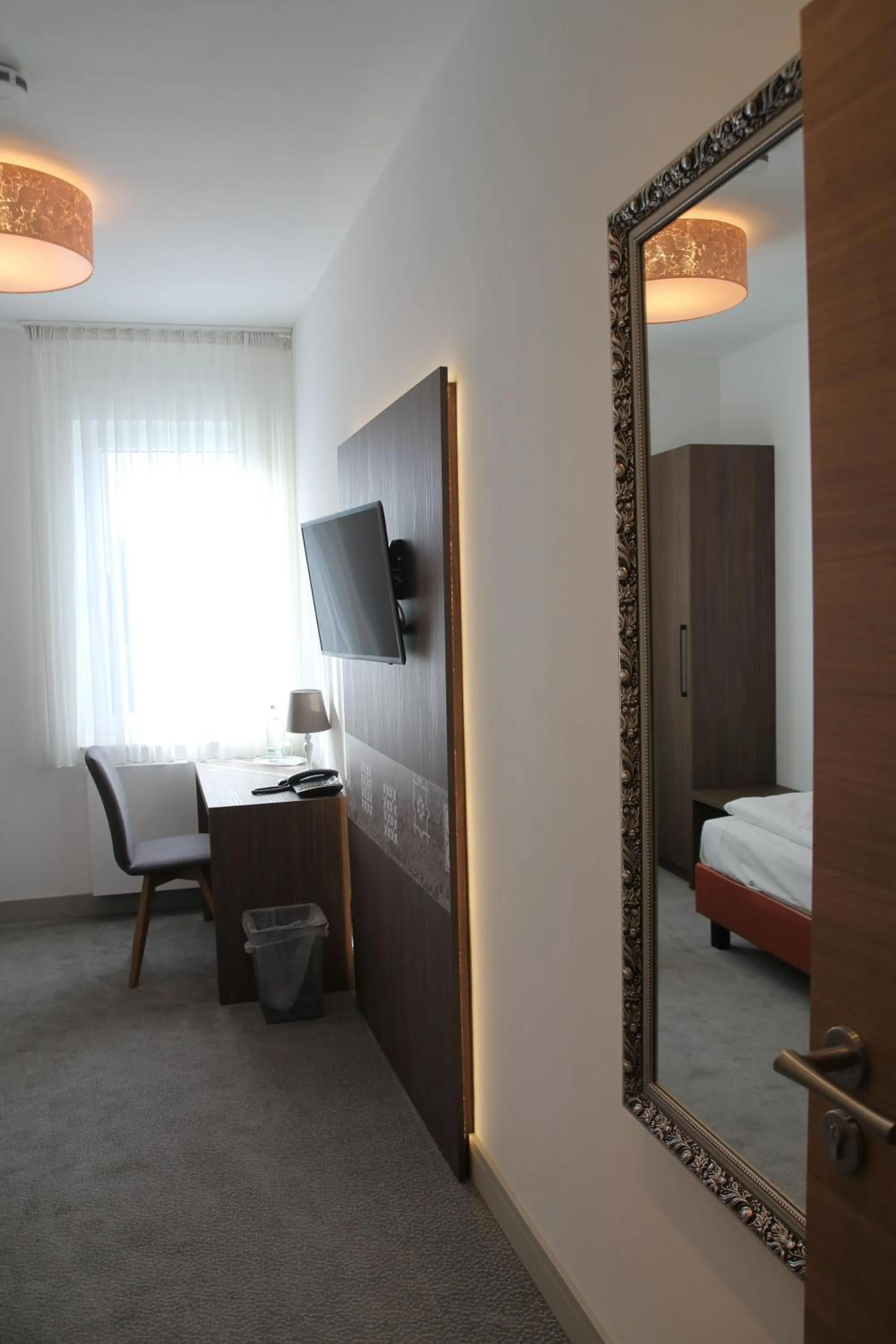 Photo of the whole room, Bed in Hotel Landgasthof Gemmer