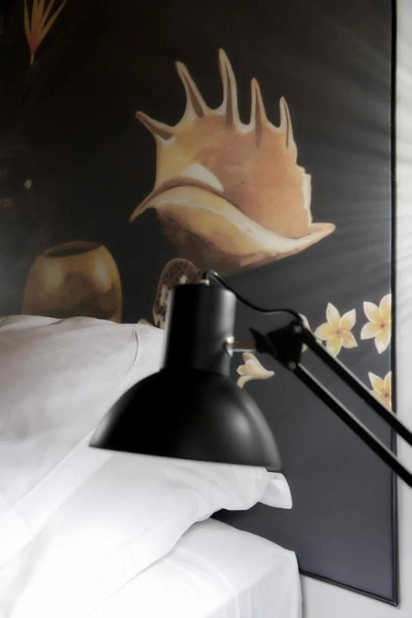 Bed in DINA MORGABINE SAINT DENIS