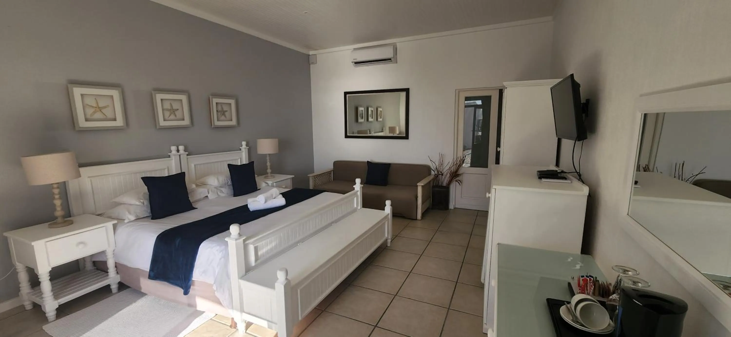 Bed in Paternoster Lodge