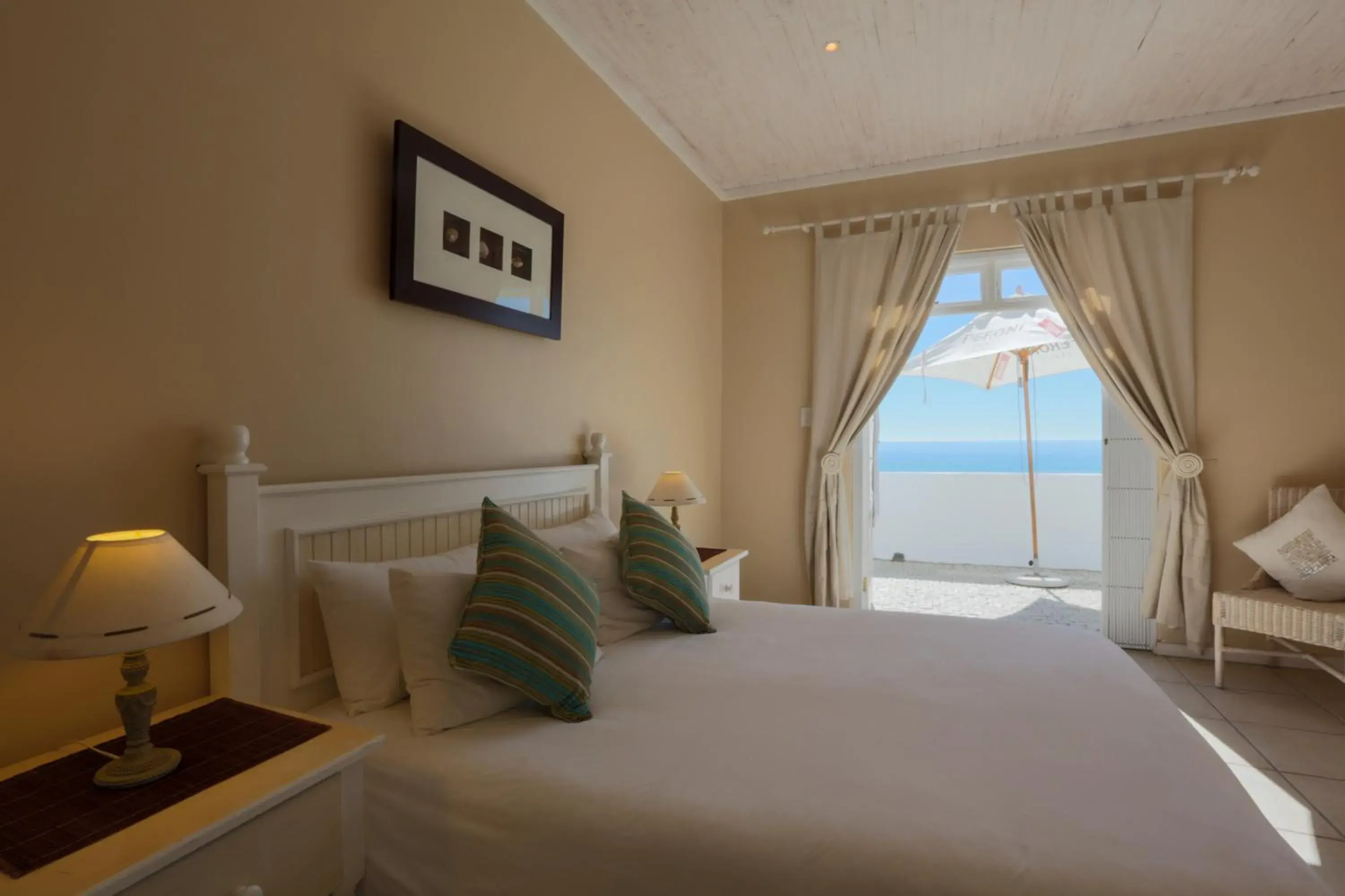 Standard Double Room - single occupancy in Paternoster Lodge Standard Double Room - single occupancy in Paternoster Lodge