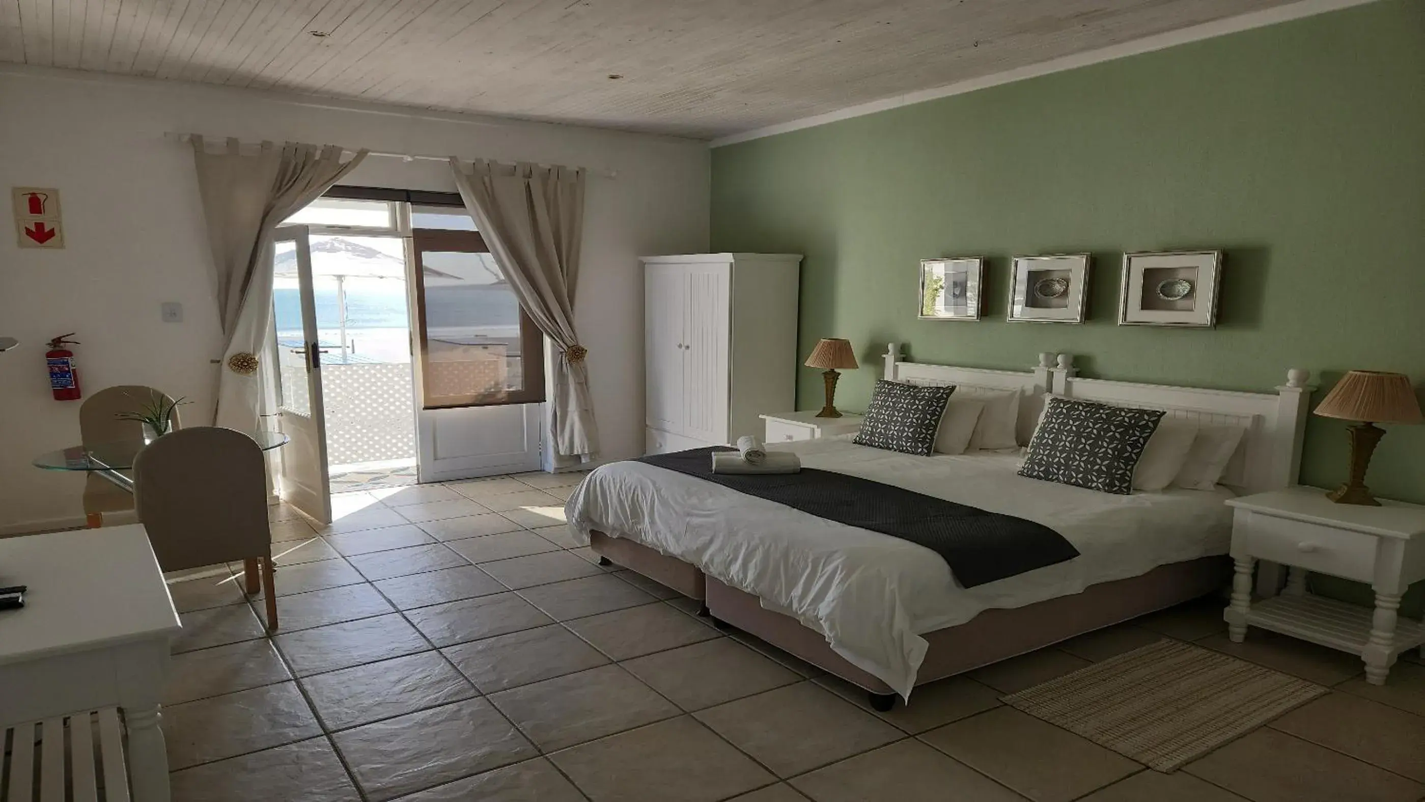 King Room with Roll-In Shower - Disability Access in Paternoster Lodge King Room with Roll-In Shower - Disability Access in Paternoster Lodge