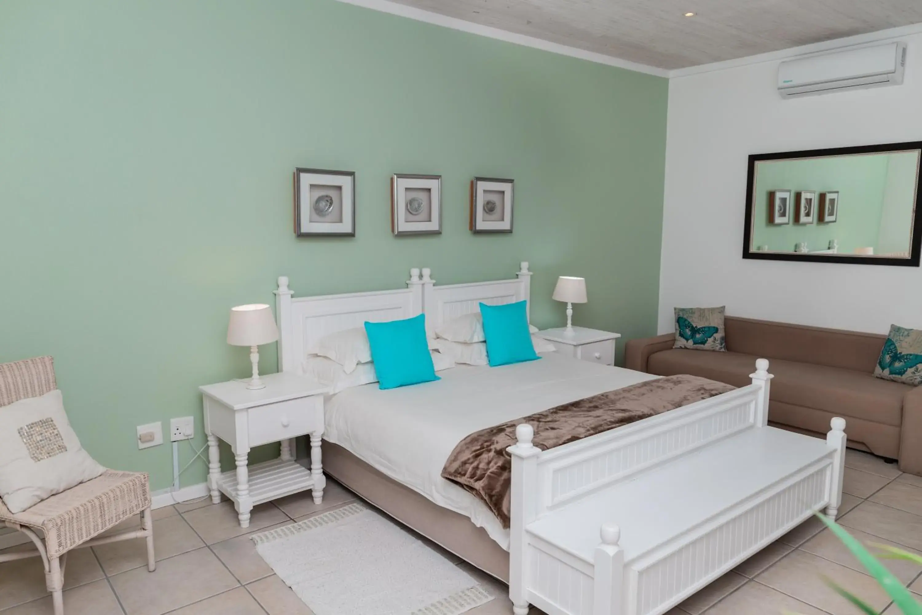 Family Room with Sea View - single occupancy in Paternoster Lodge Family Room with Sea View - single occupancy in Paternoster Lodge