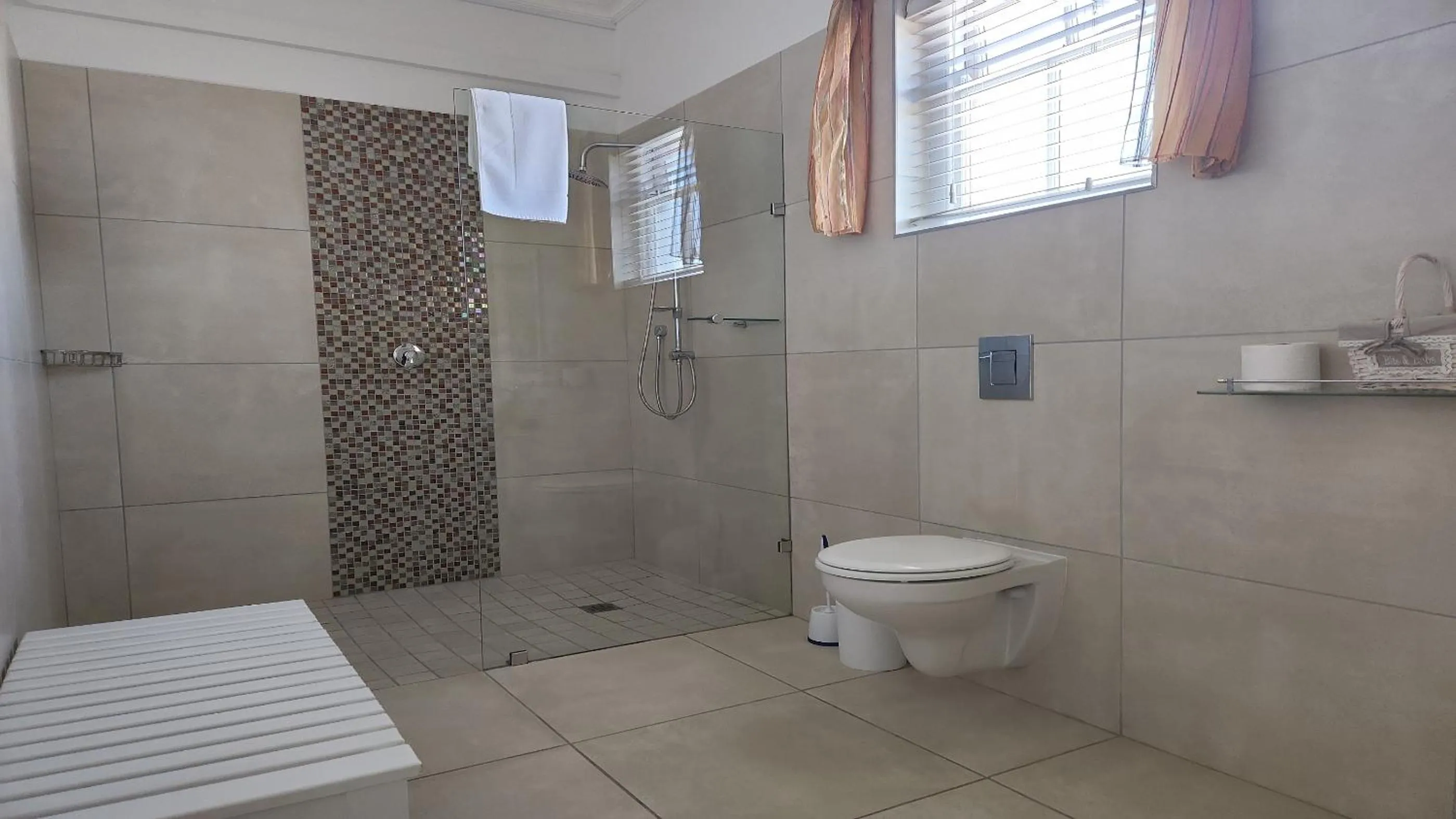 Bathroom in Paternoster Lodge