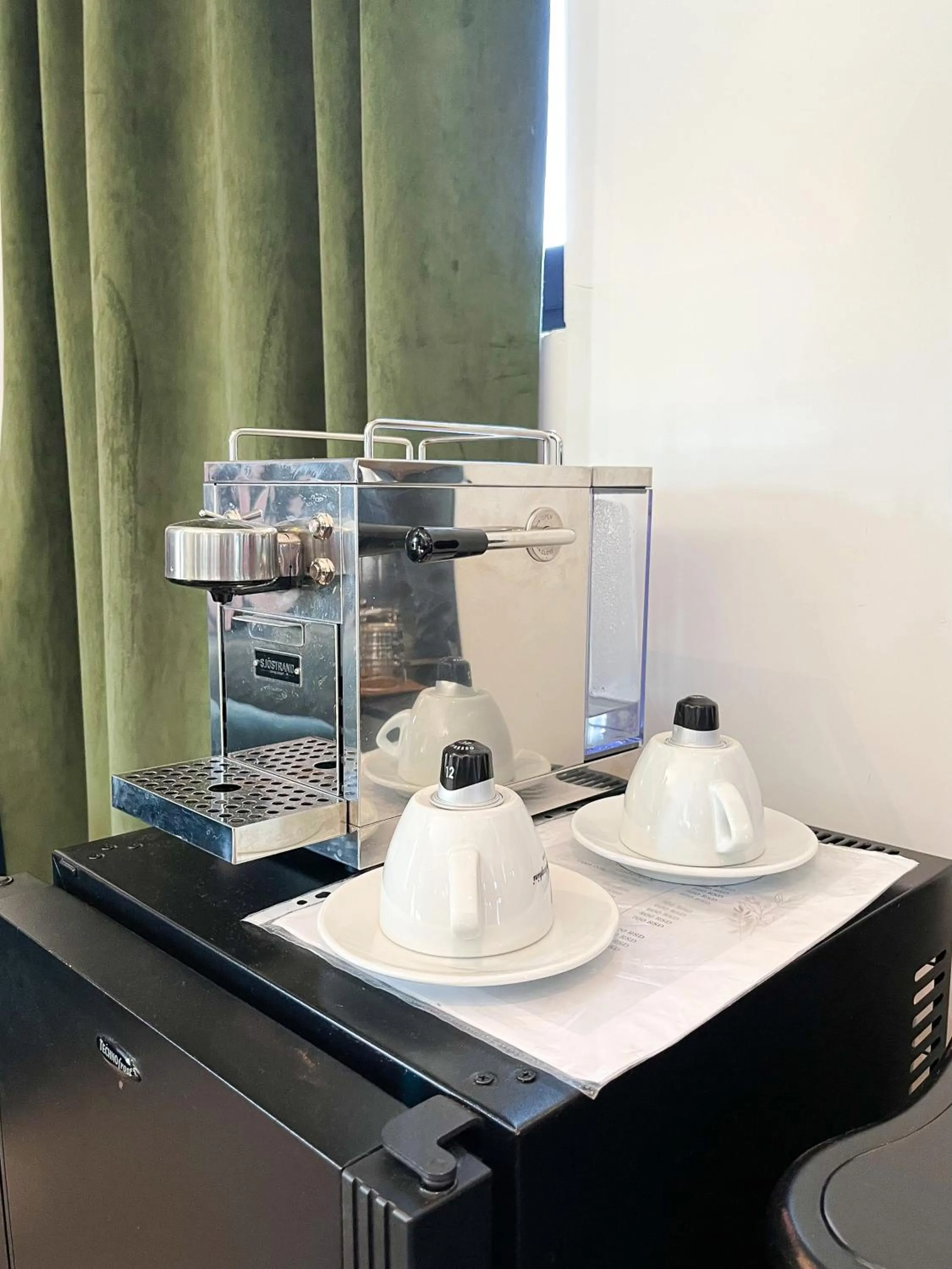 Coffee/tea facilities in The Babe Boutique Hotel