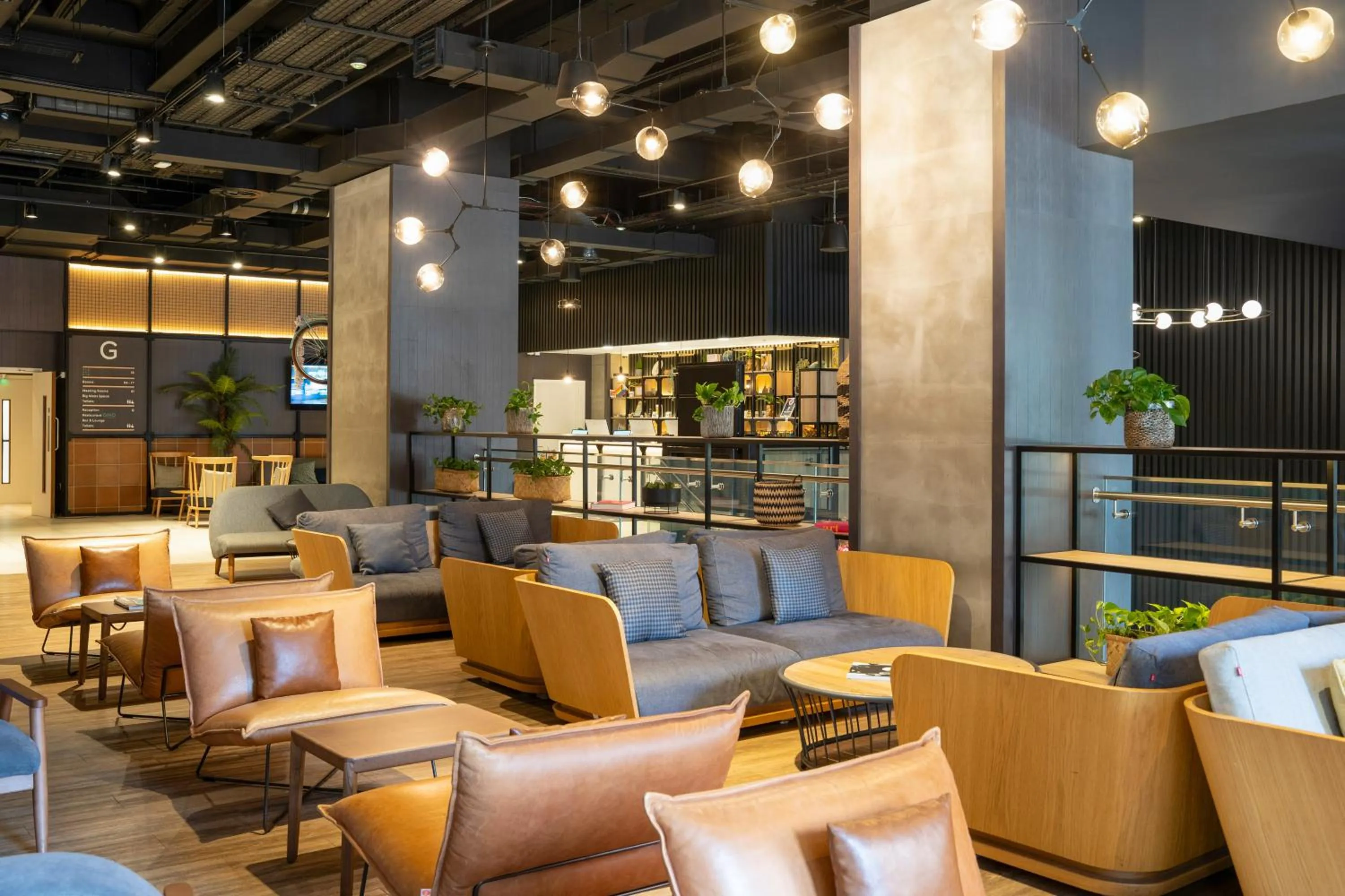 Lounge or bar in INNSiDE by Meliá Liverpool