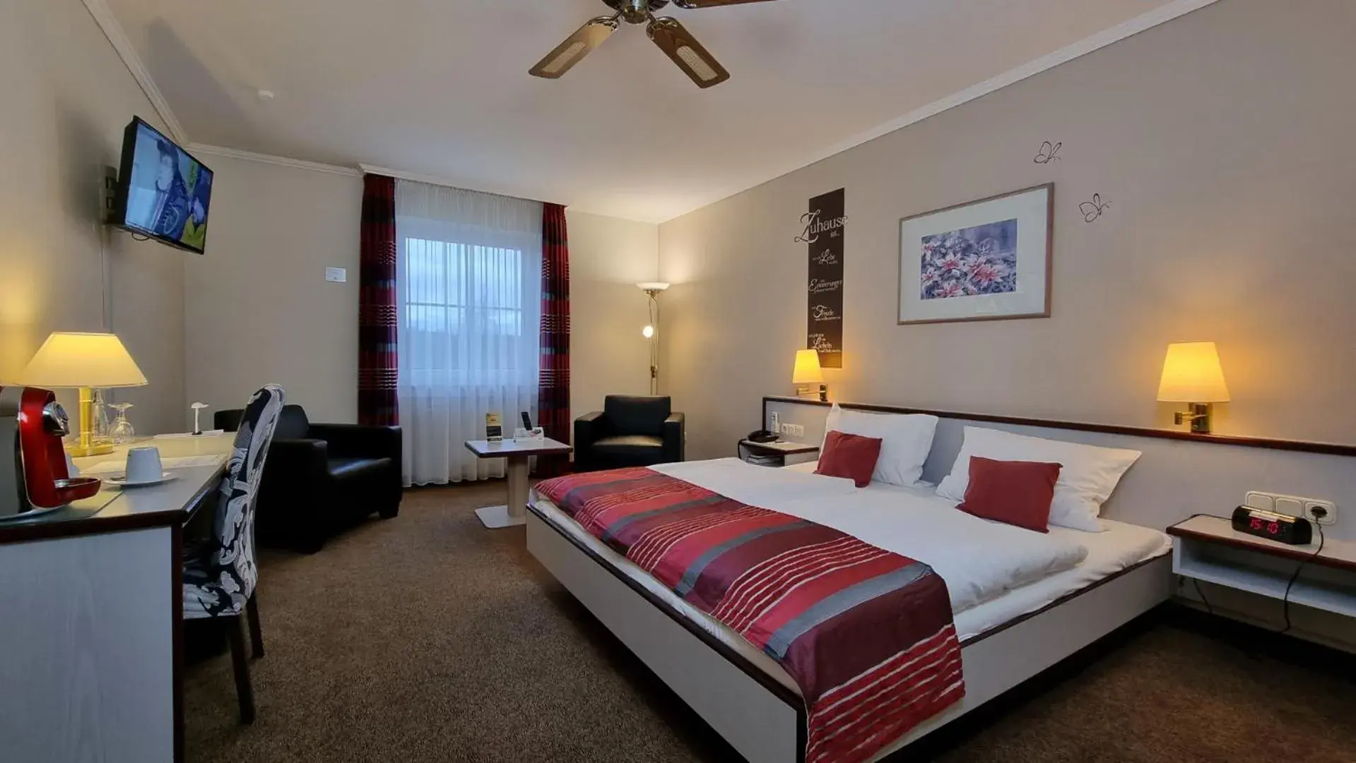 Standard Double Room - single occupancy in Hotel Rhöner Land Garni - Bed & Breakfast Standard Double Room - single occupancy in Hotel Rhöner Land Garni - Bed & Breakfast