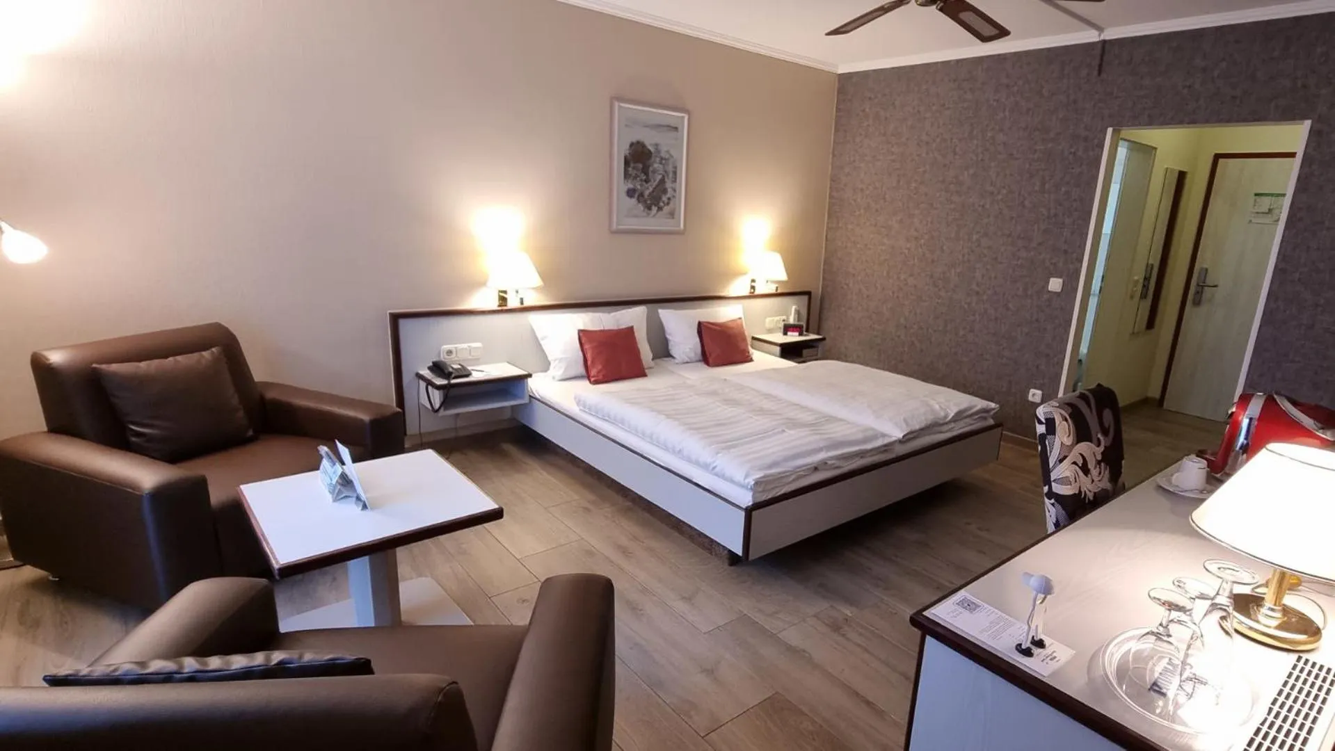 Bed in Hotel Rhöner Land Garni - Bed & Breakfast