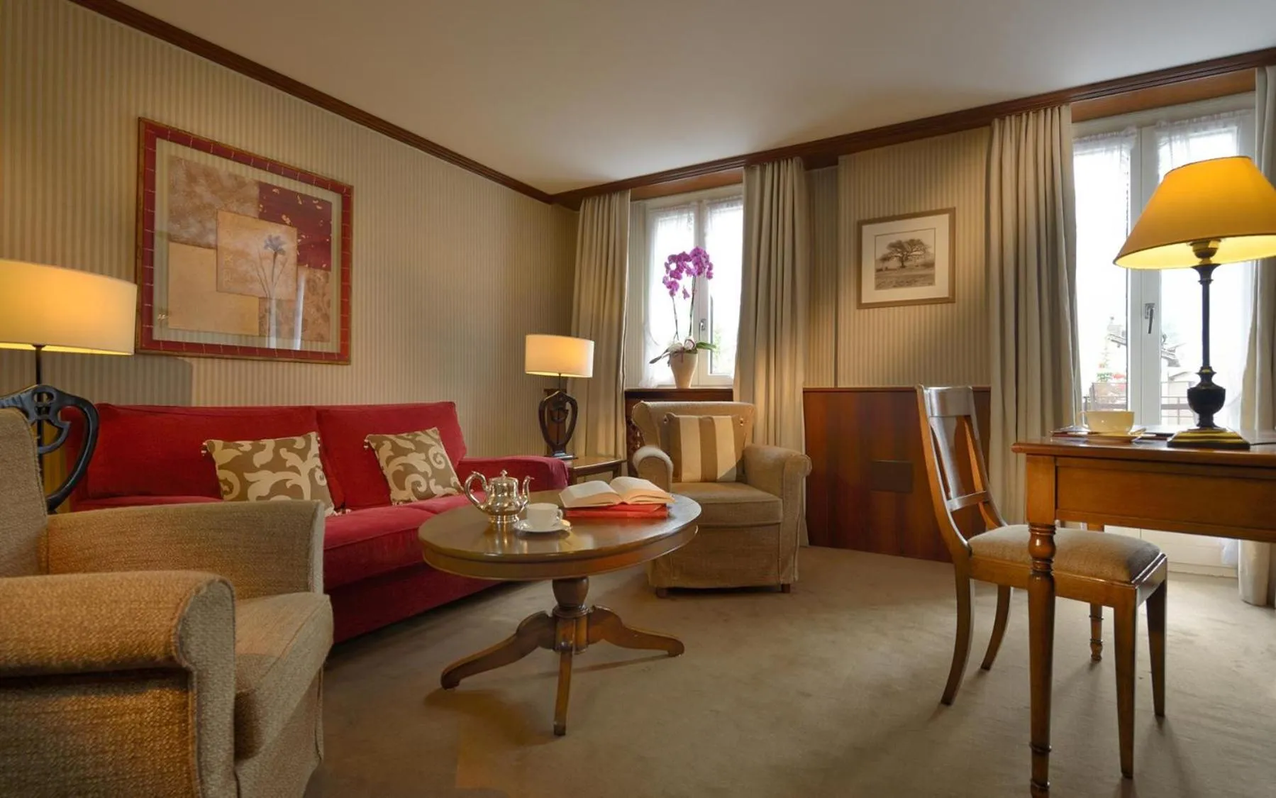 room service in Monte Rosa Boutique Hotel