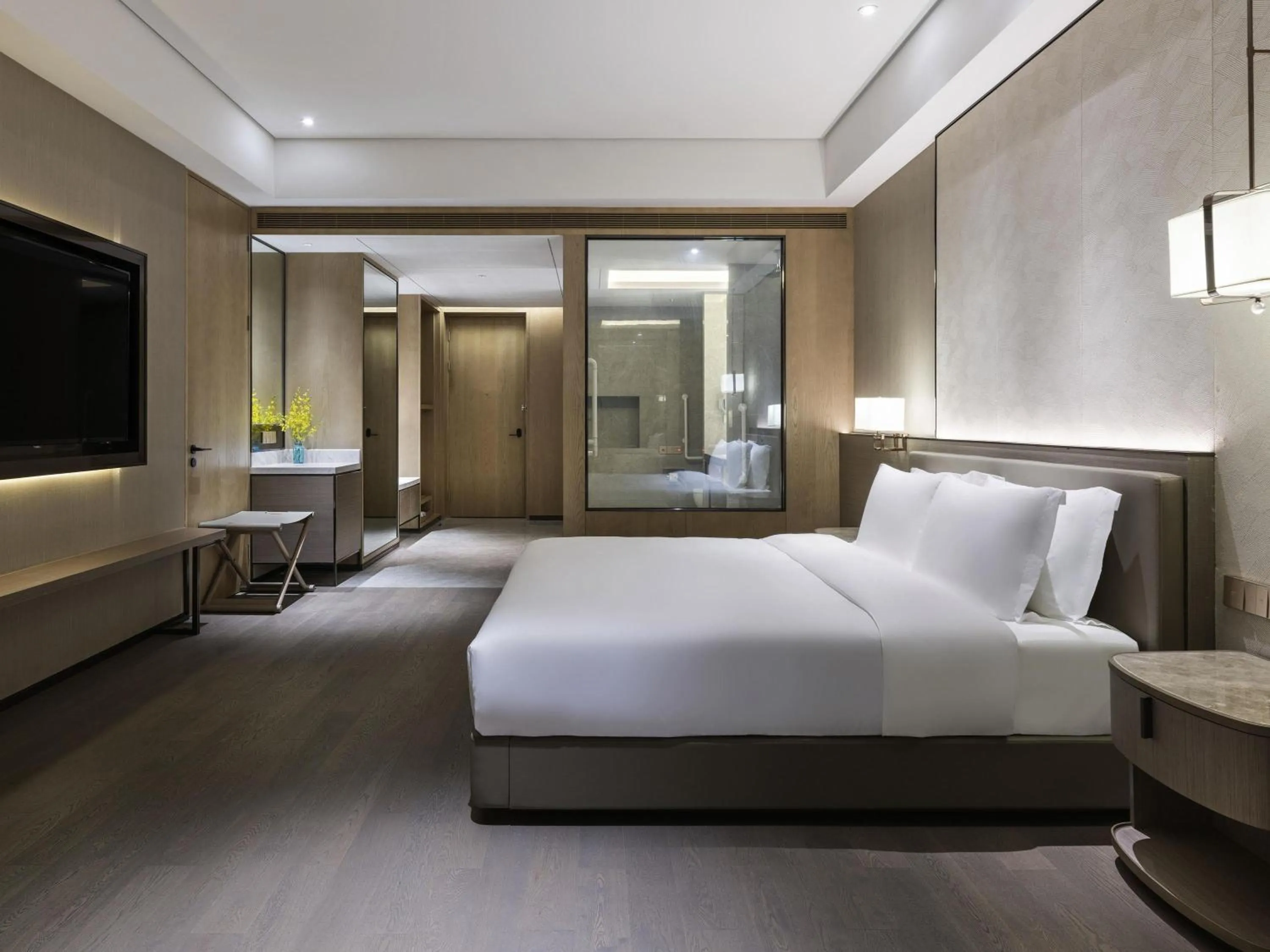 Bedroom, Bed in Grand Mercure Shanghai Lingang