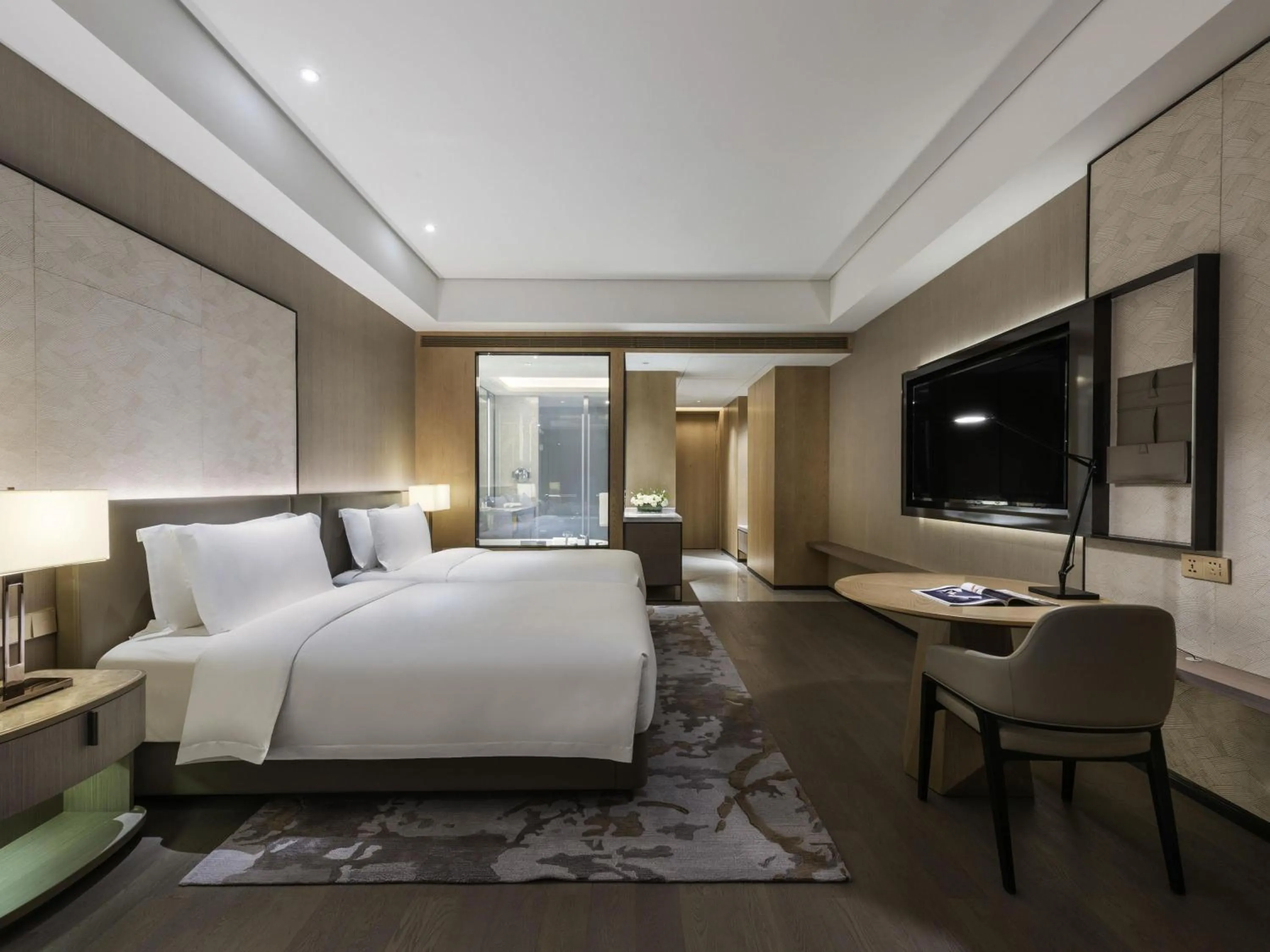 Bedroom, Bed in Grand Mercure Shanghai Lingang