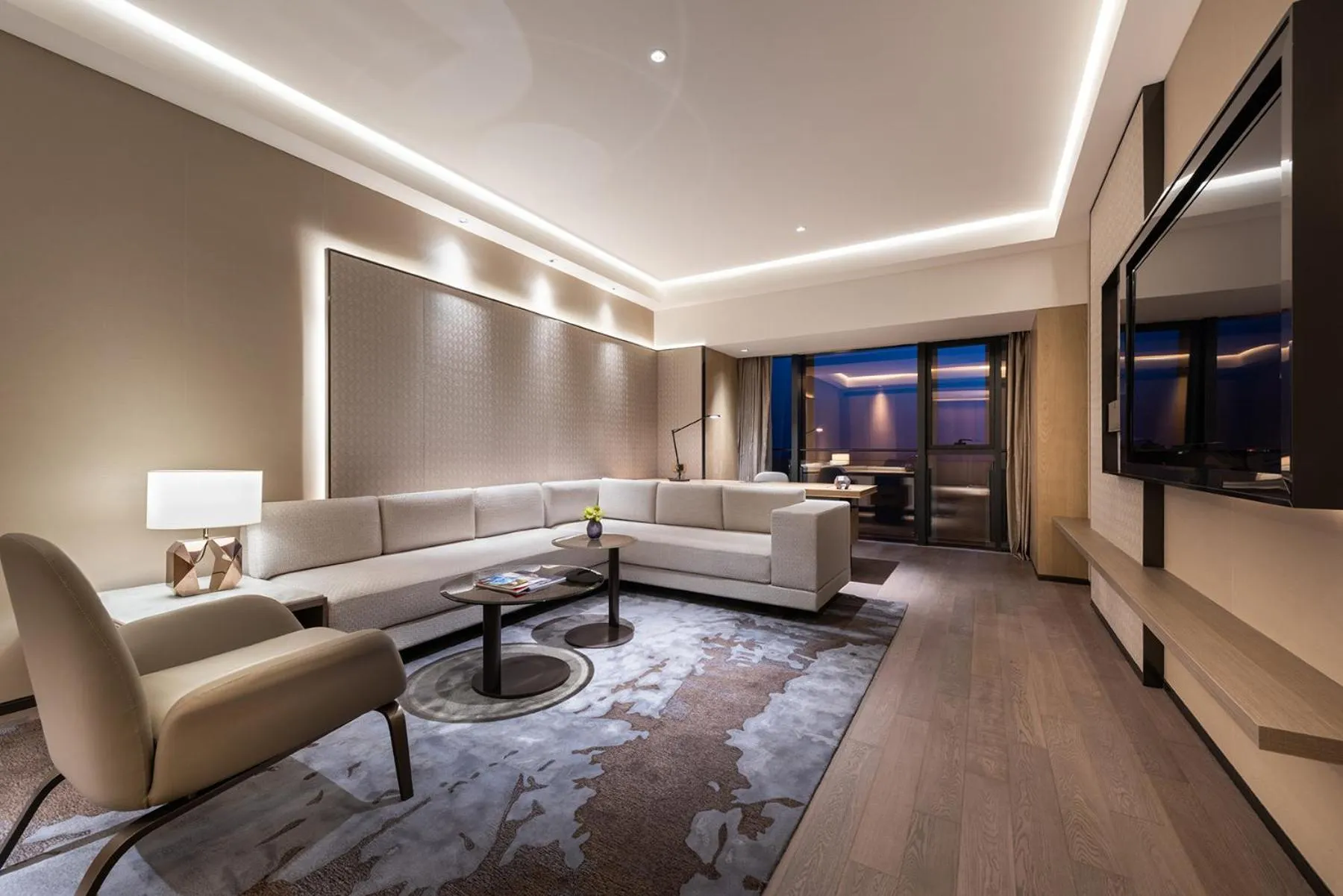 Living room in Grand Mercure Shanghai Lingang